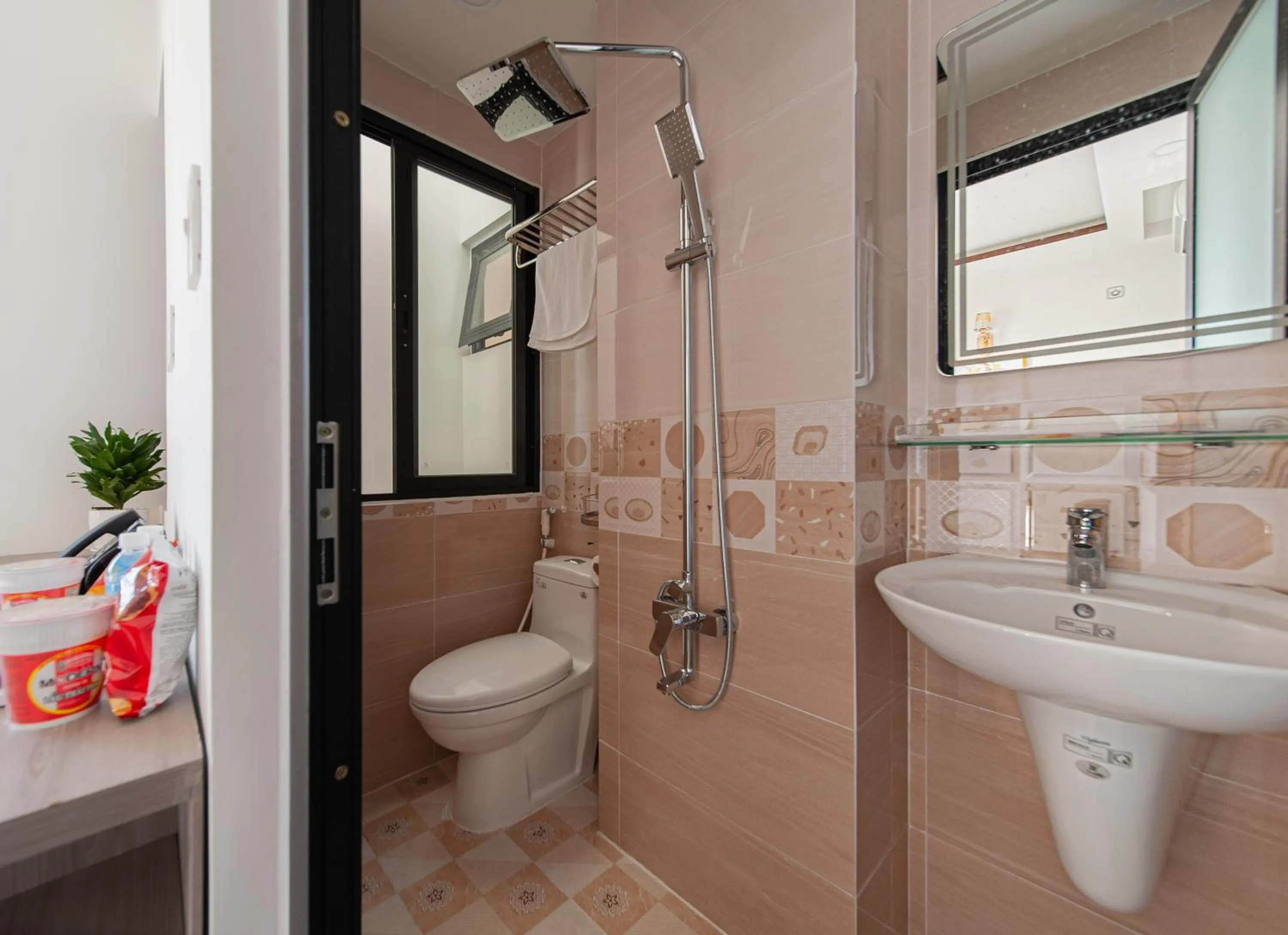 Shower in Uy Dương Hotel & Apartment - Nha Trang