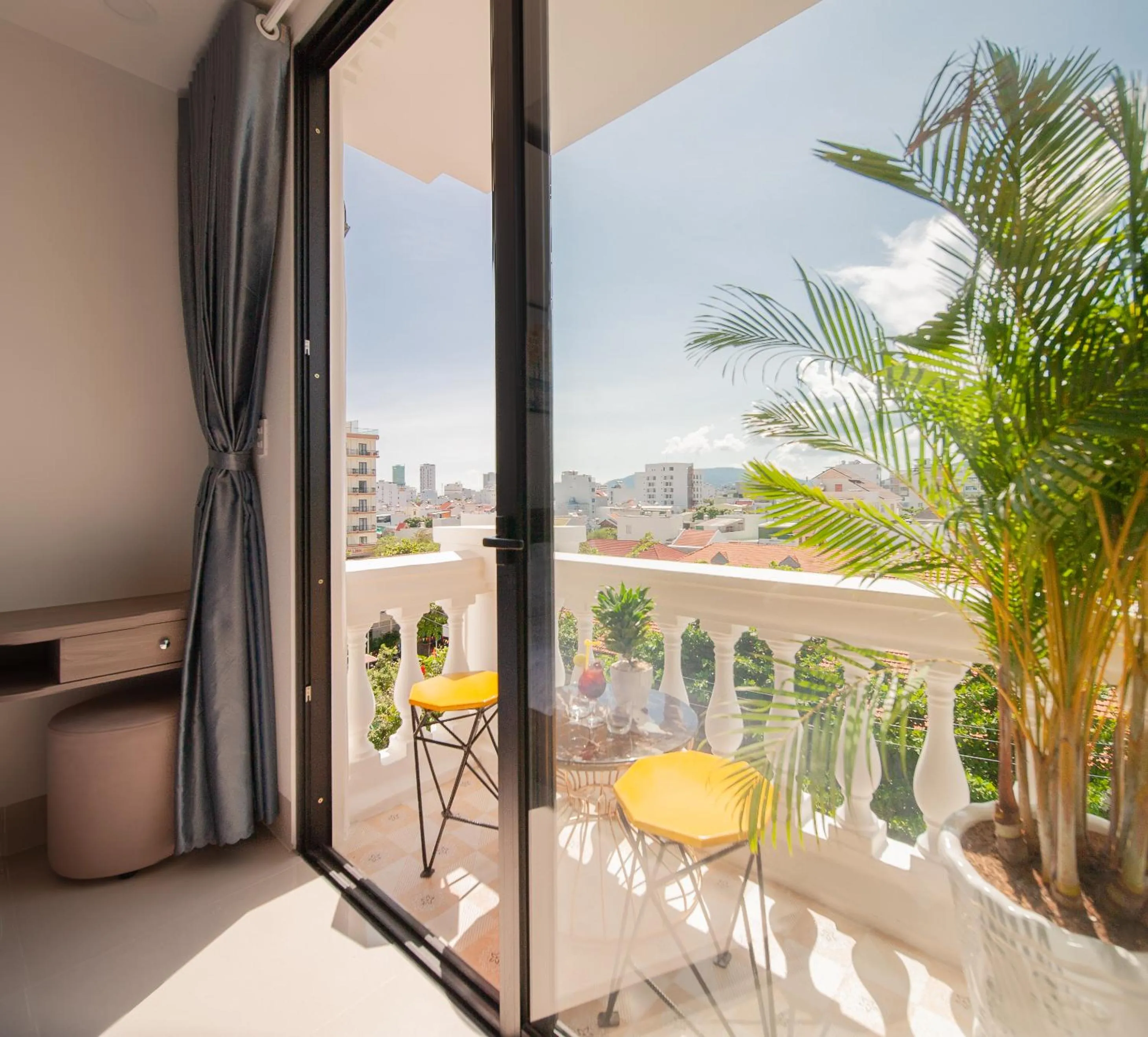 Patio in Uy Dương Hotel & Apartment - Nha Trang