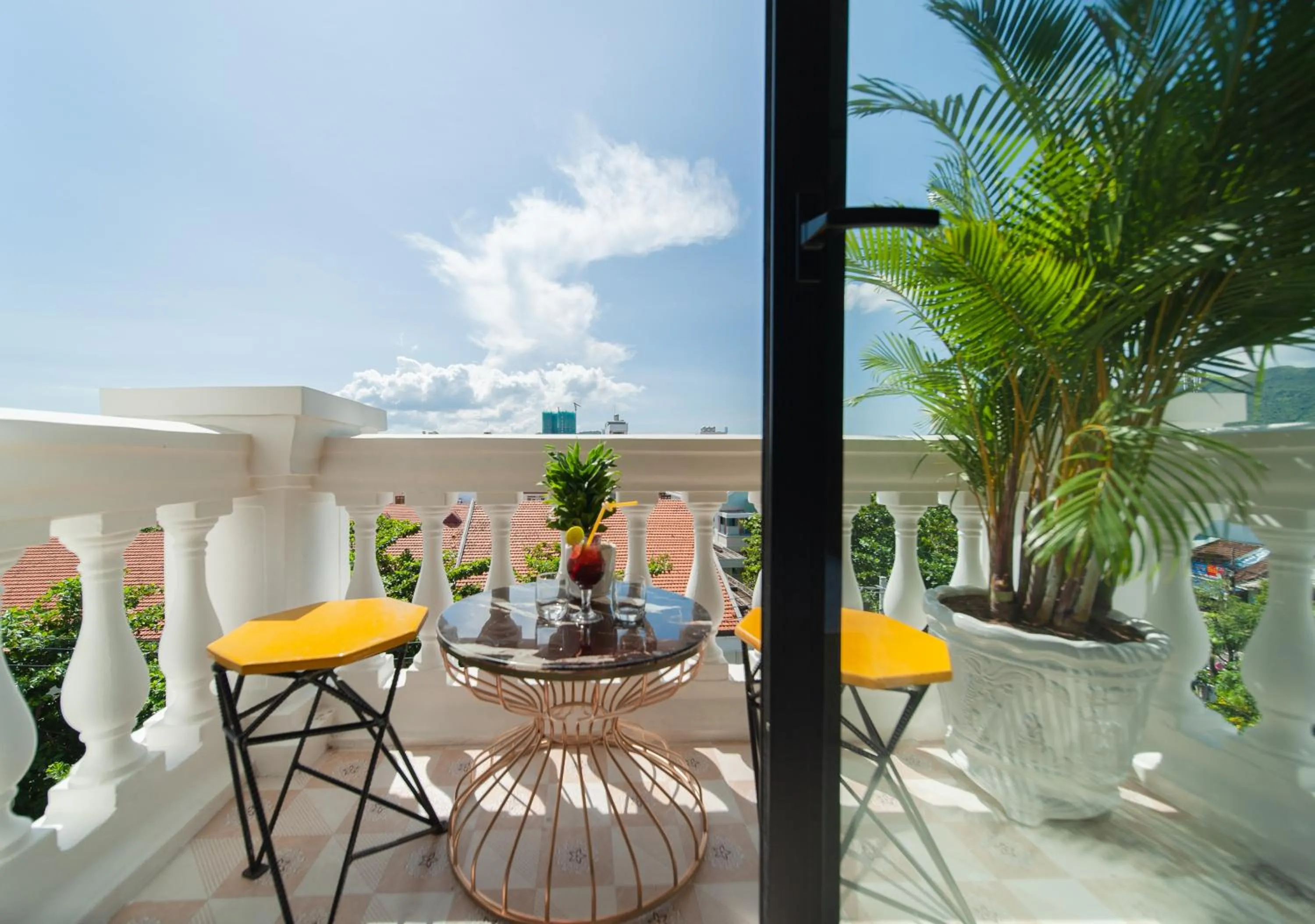 Patio in Uy Dương Hotel & Apartment - Nha Trang