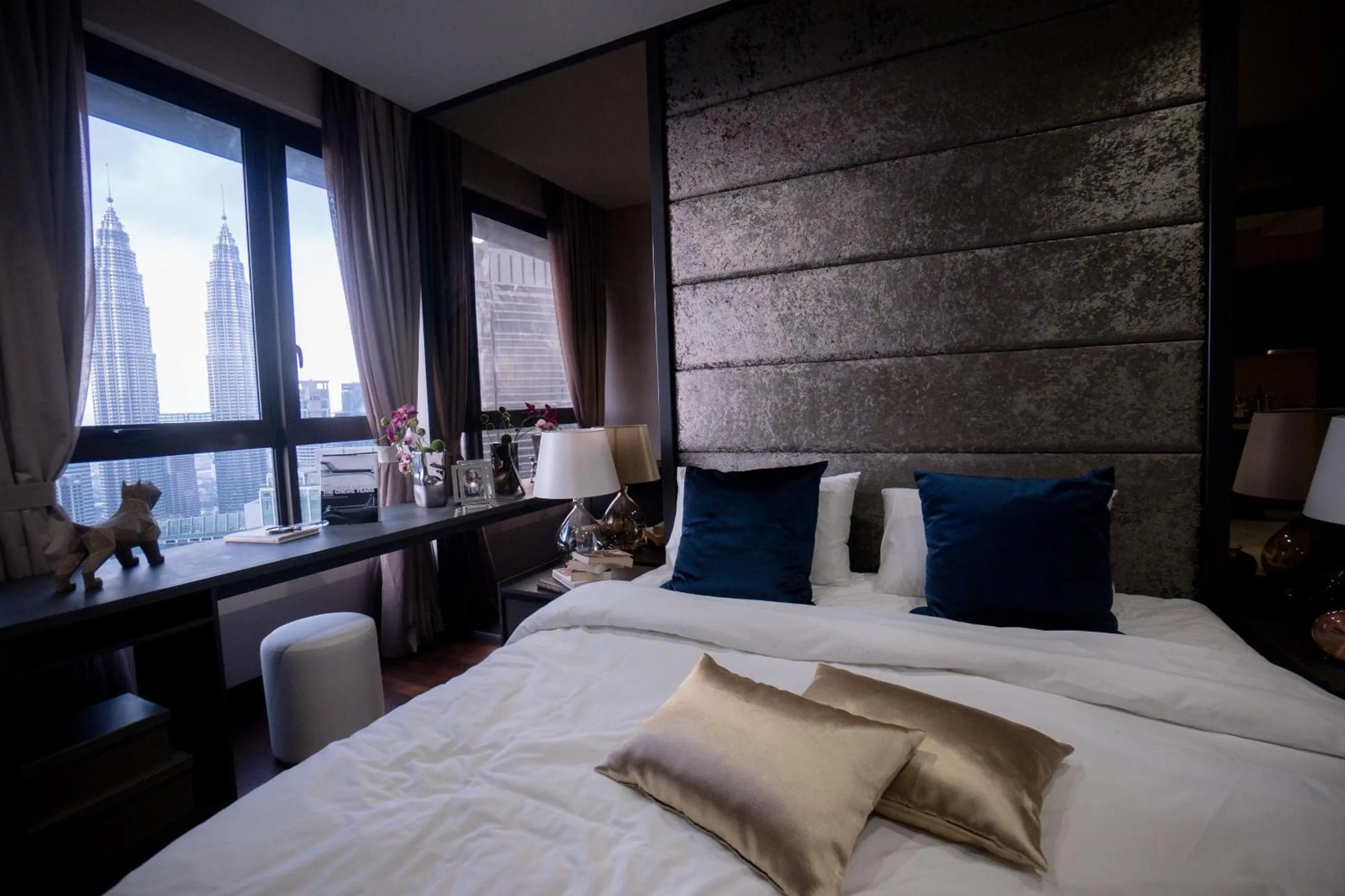 Bed in 8 Kia Peng Residences by Times 8