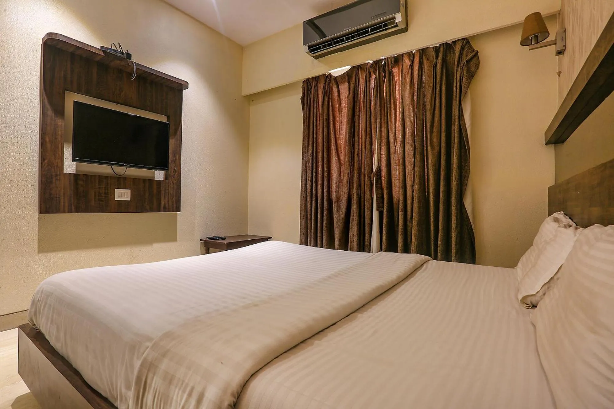 TV and multimedia, Bed in Via Shivani Residency - Mira Road