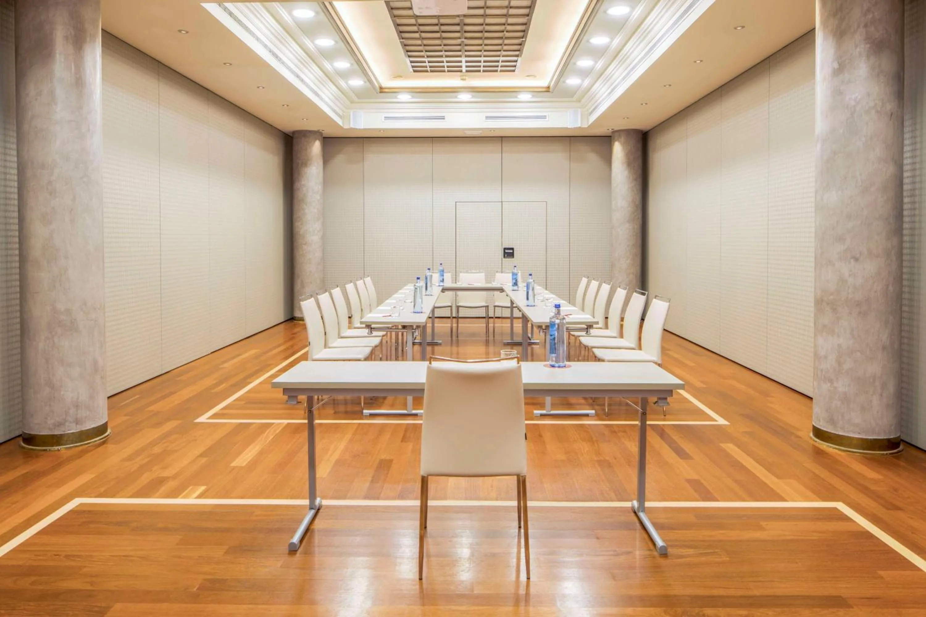 Bedroom in NH Collection Vigo