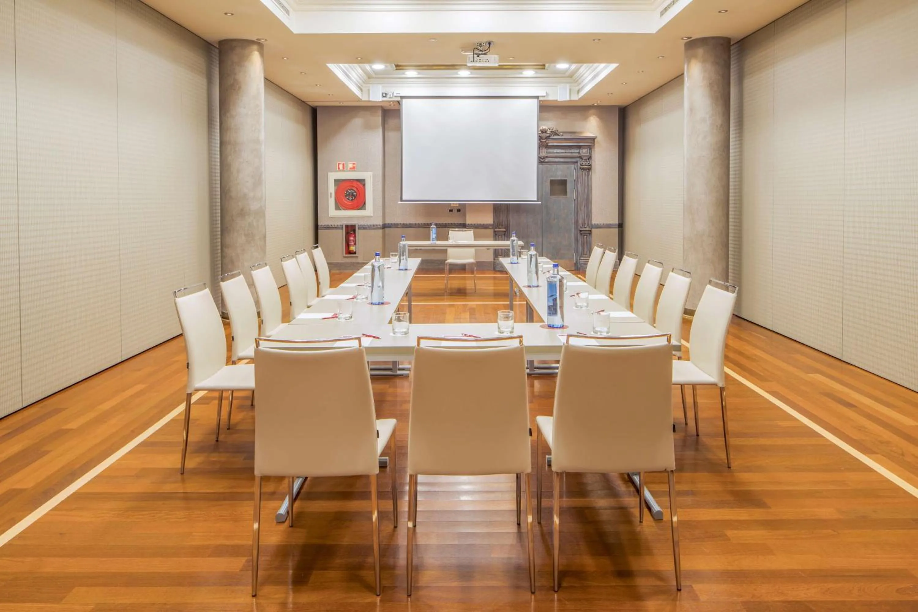 Meeting/conference room in NH Collection Vigo