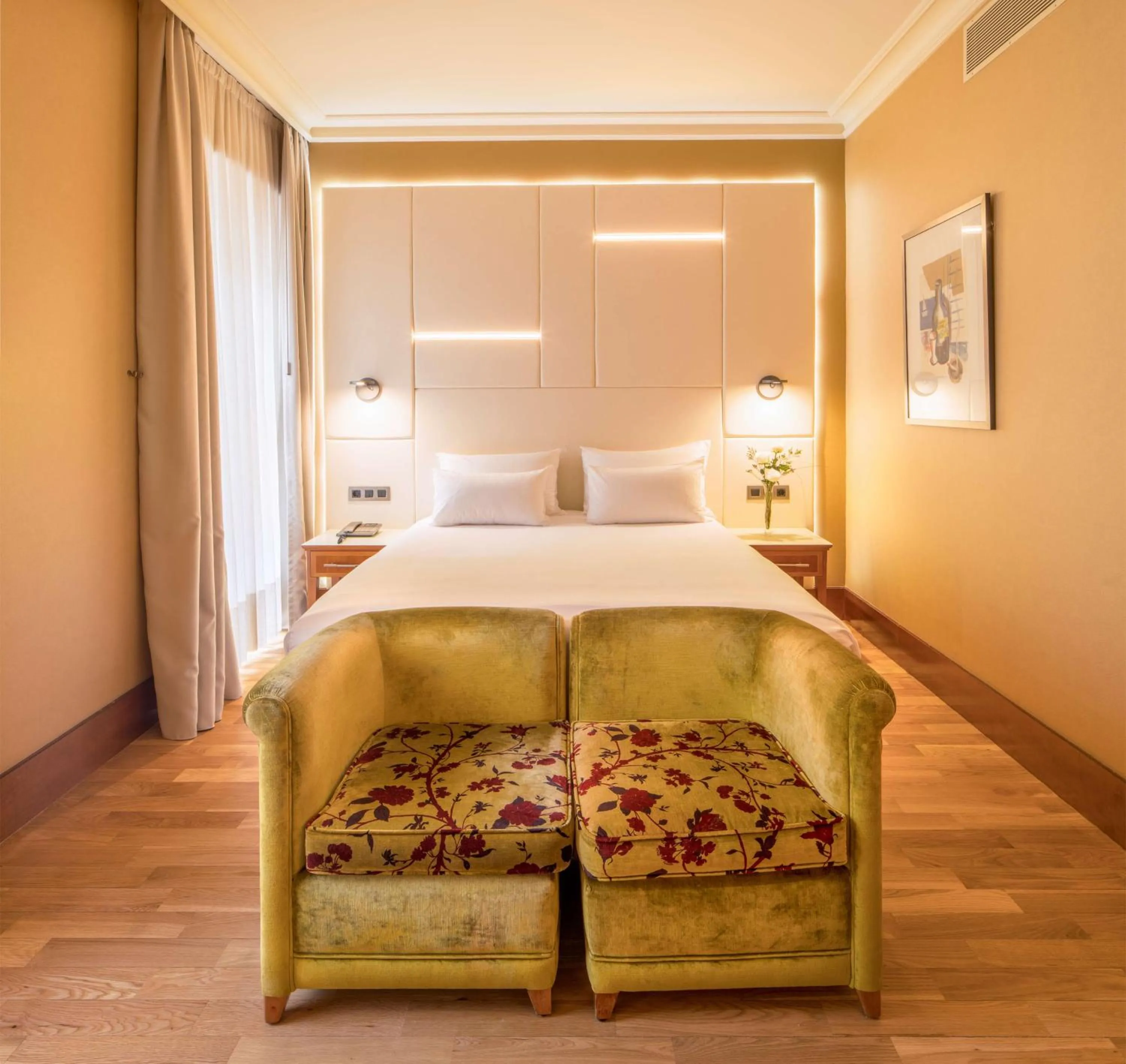 Bedroom, Bed in NH Collection Vigo