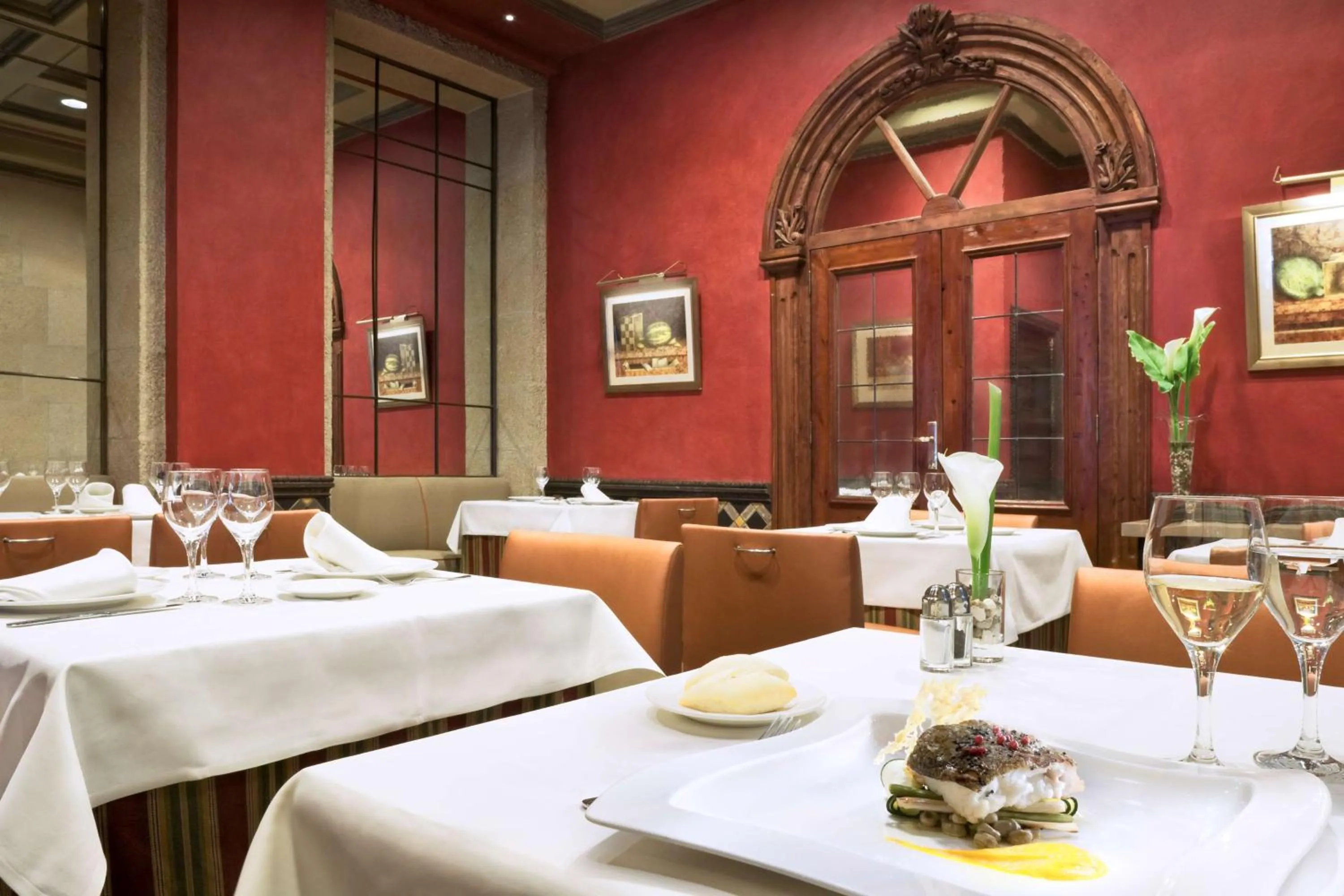 Restaurant/places to eat in NH Collection Vigo