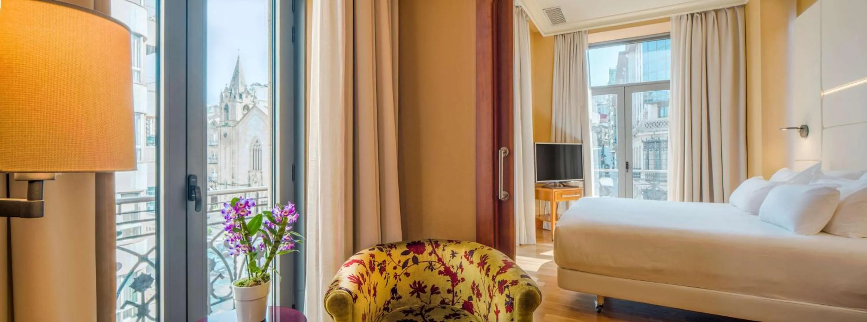 Bedroom, Bed in NH Collection Vigo