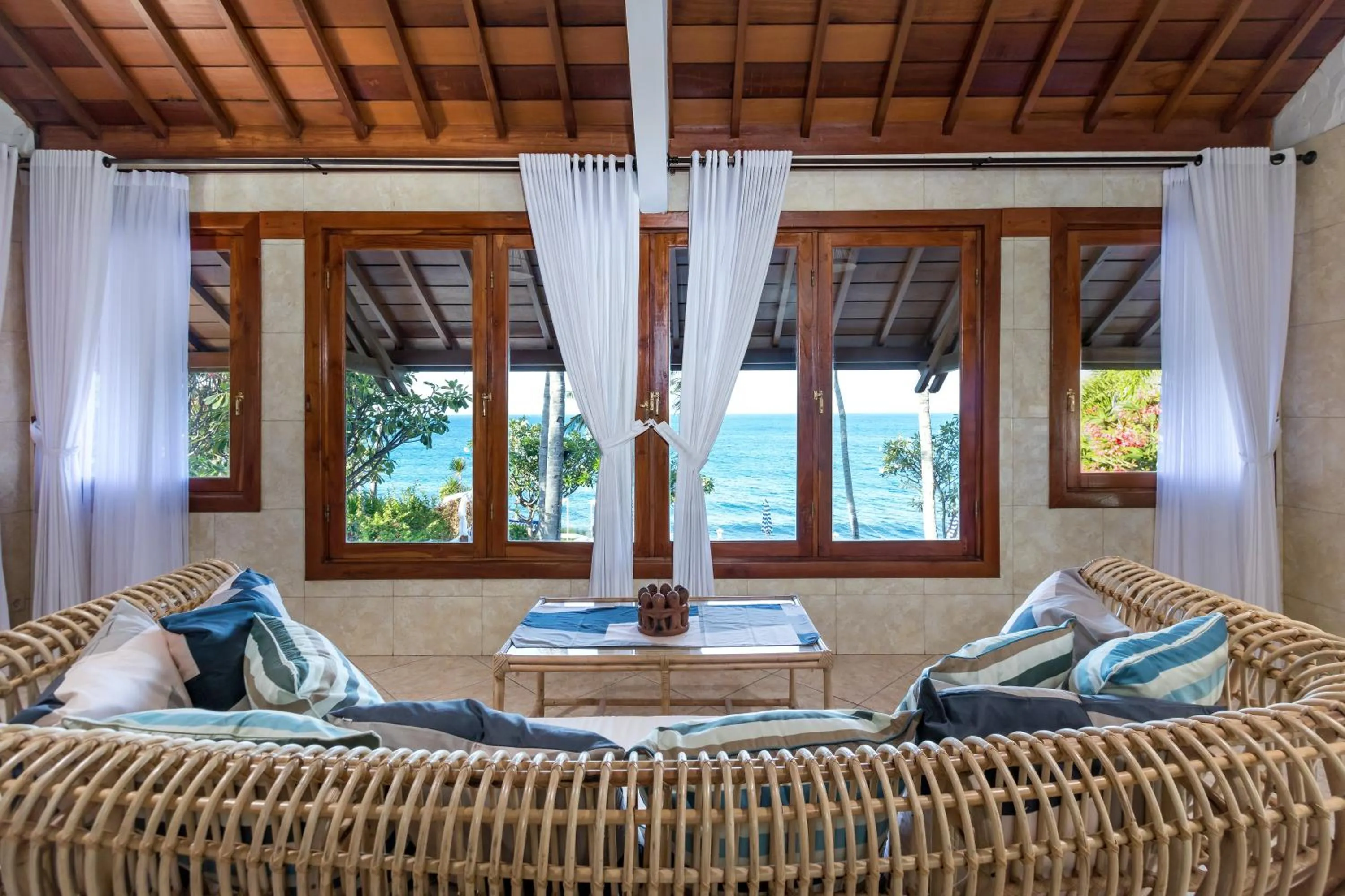 Seating area in Kanna Seafront Estate Tulamben