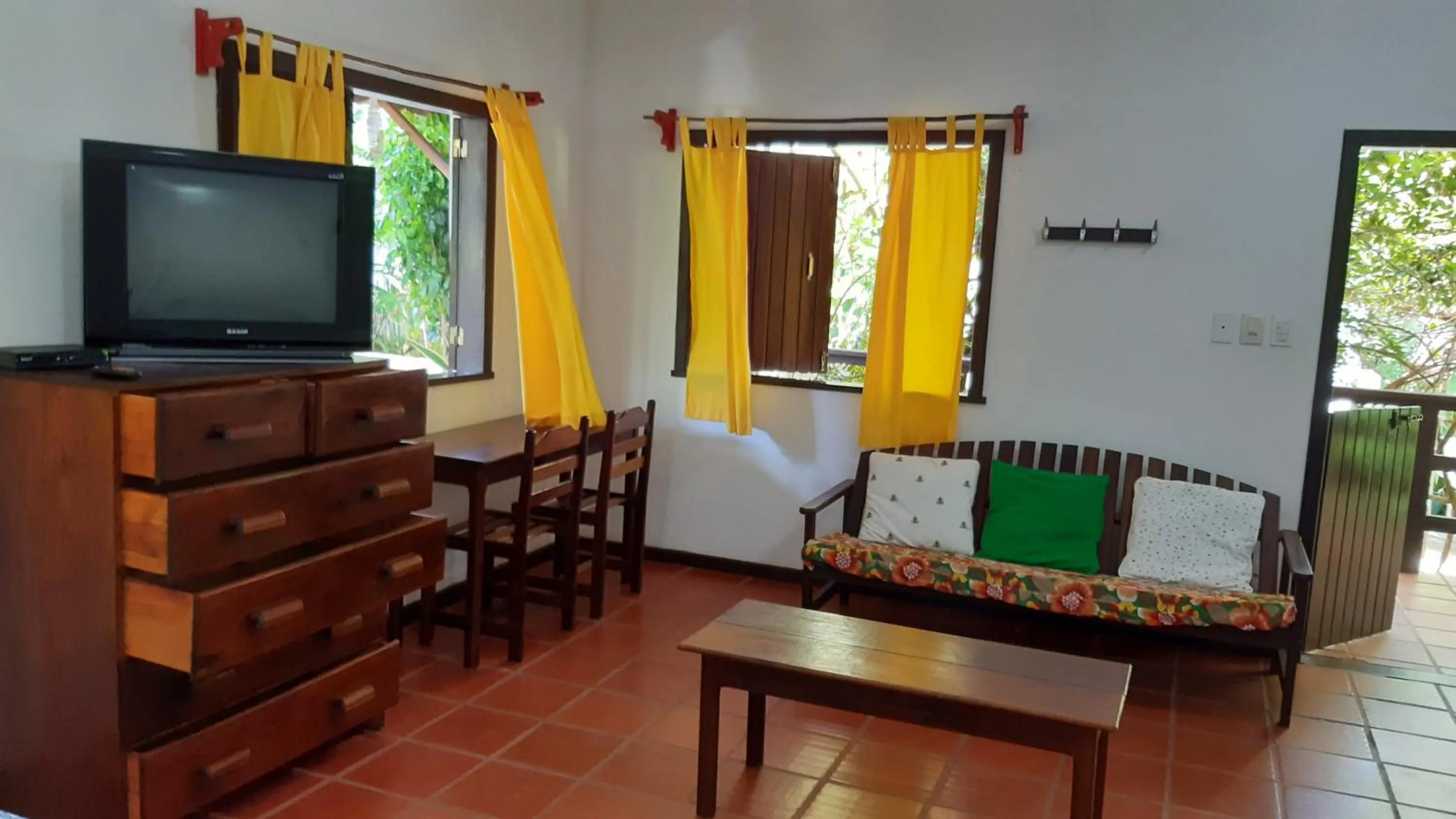 Seating area in Pousada Casa da Edinha