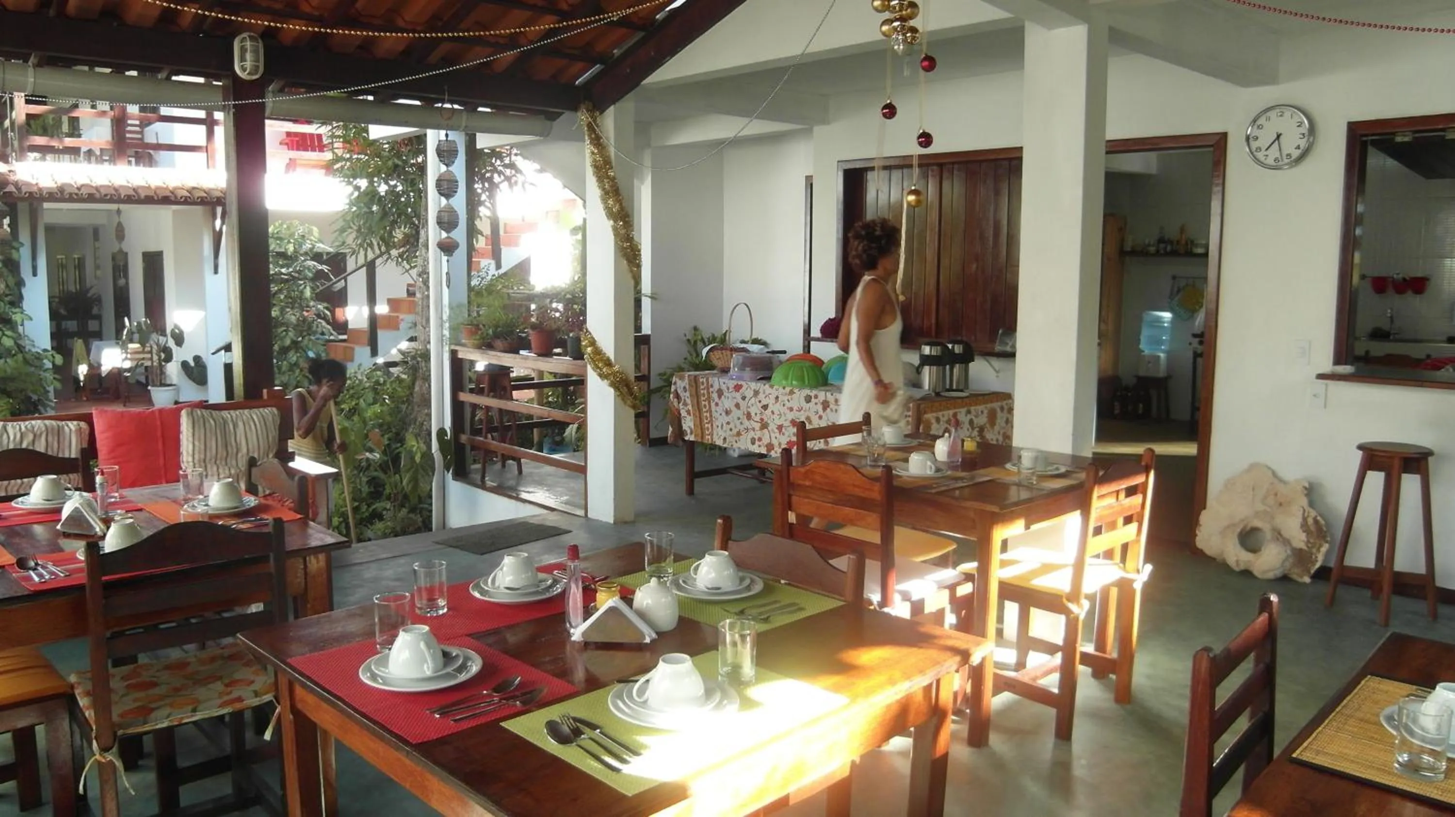 Buffet breakfast in Pousada Casa da Edinha