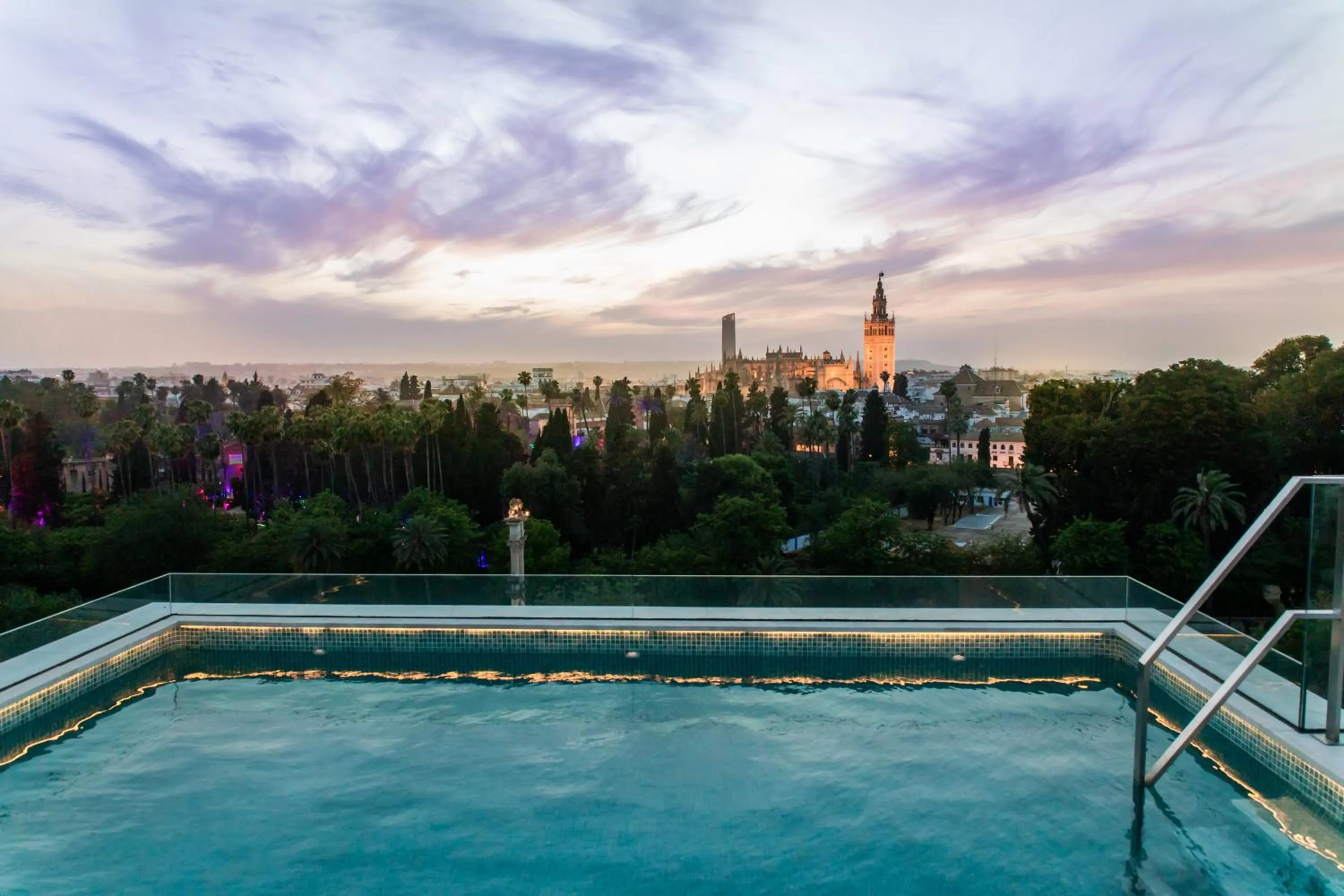 Nearby landmark in Hotel Alcázar