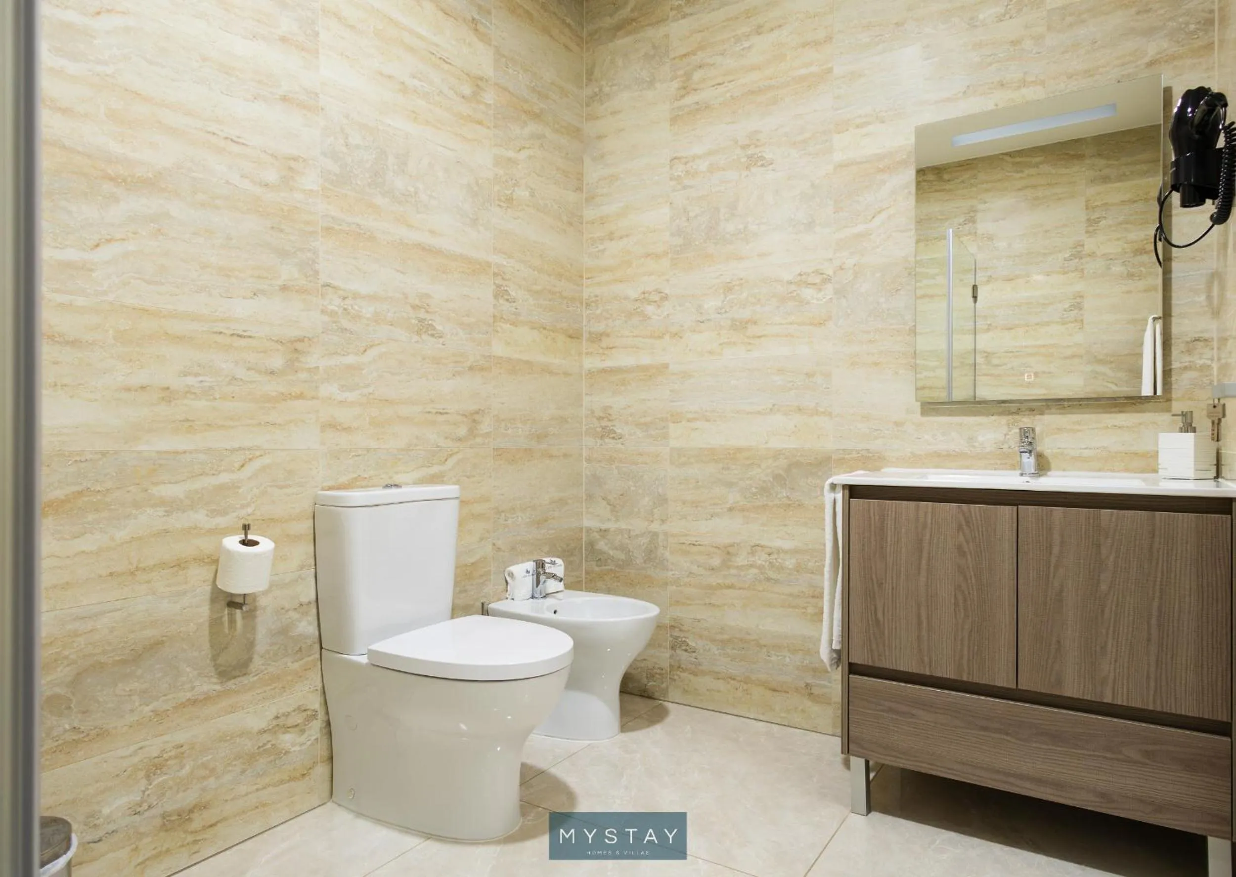 Bathroom in Hotel Lena Village