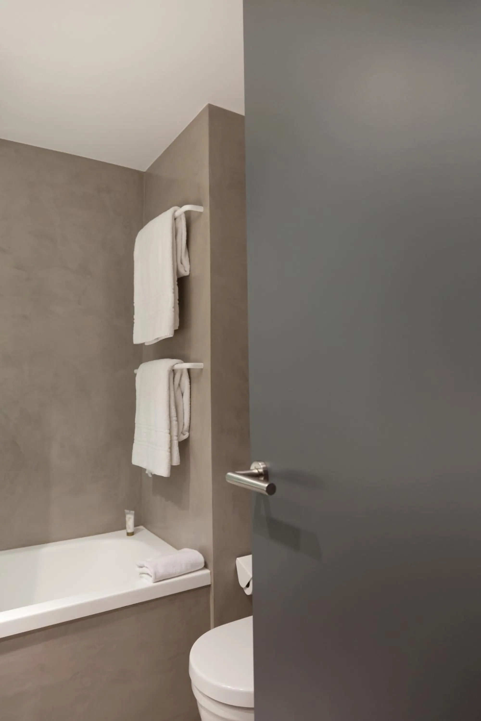 Superior Twin Room in Alexandra Barcelona Hotel, Curio Collection by Hilton