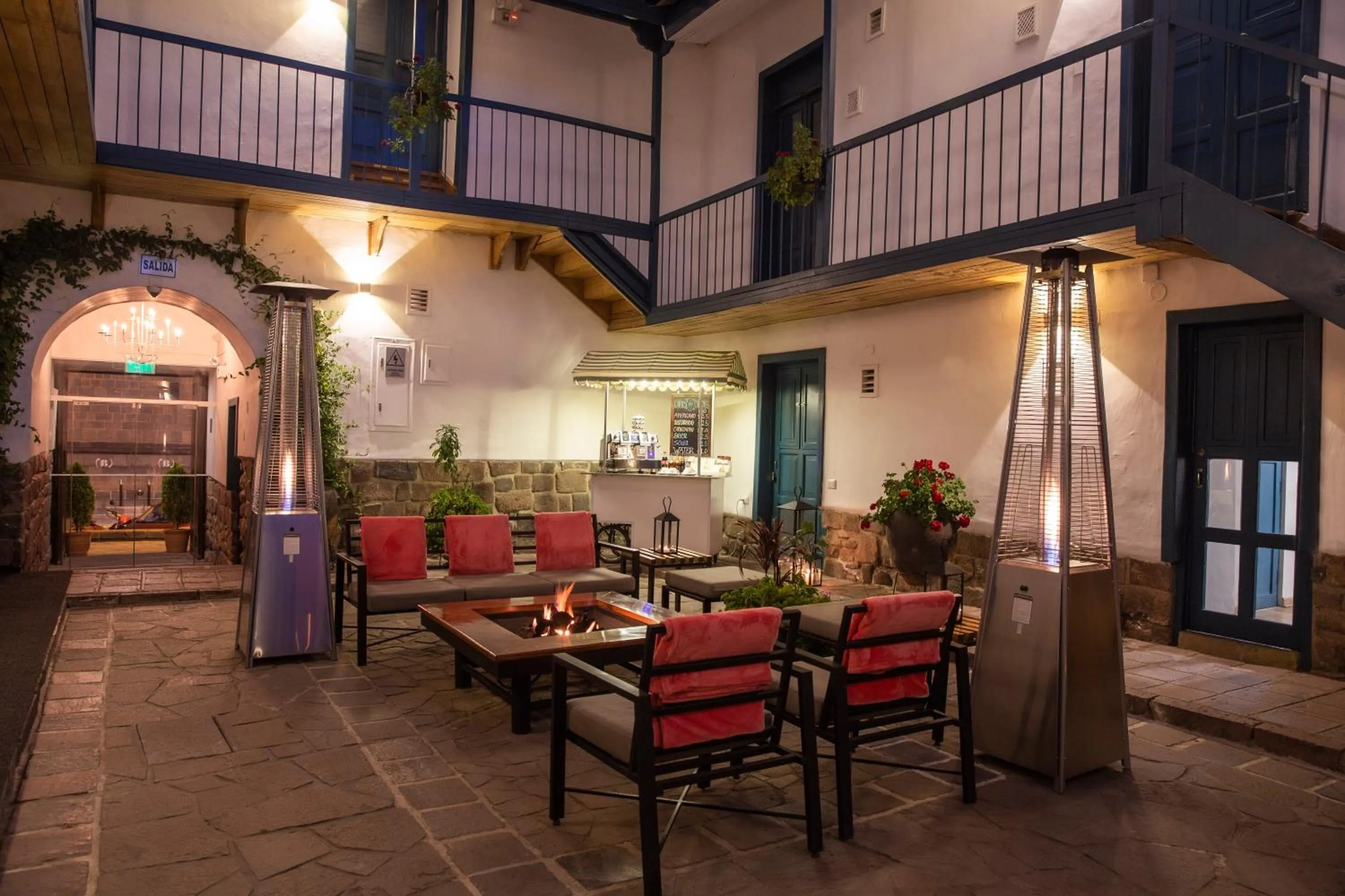 Patio in Abittare Hotel