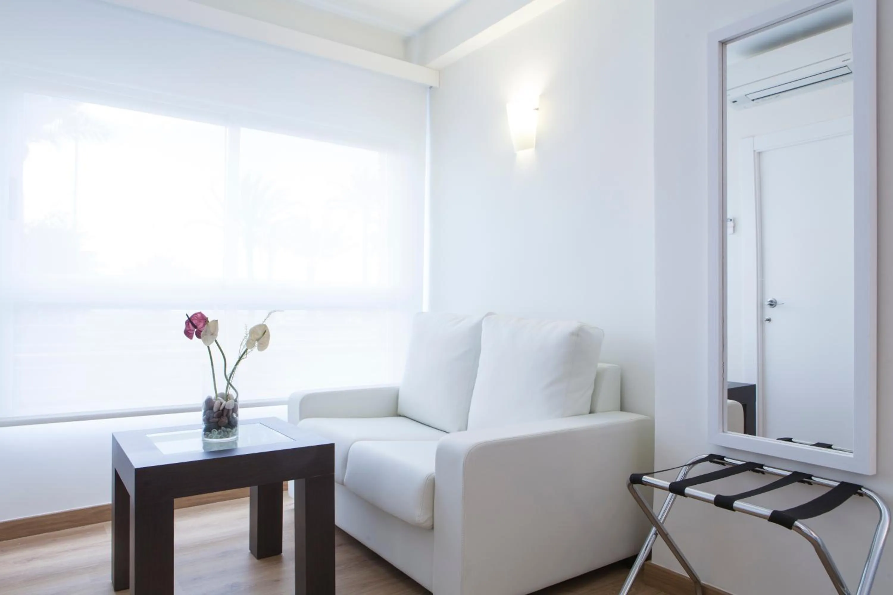 Bedroom in Hotel Albahia Alicante