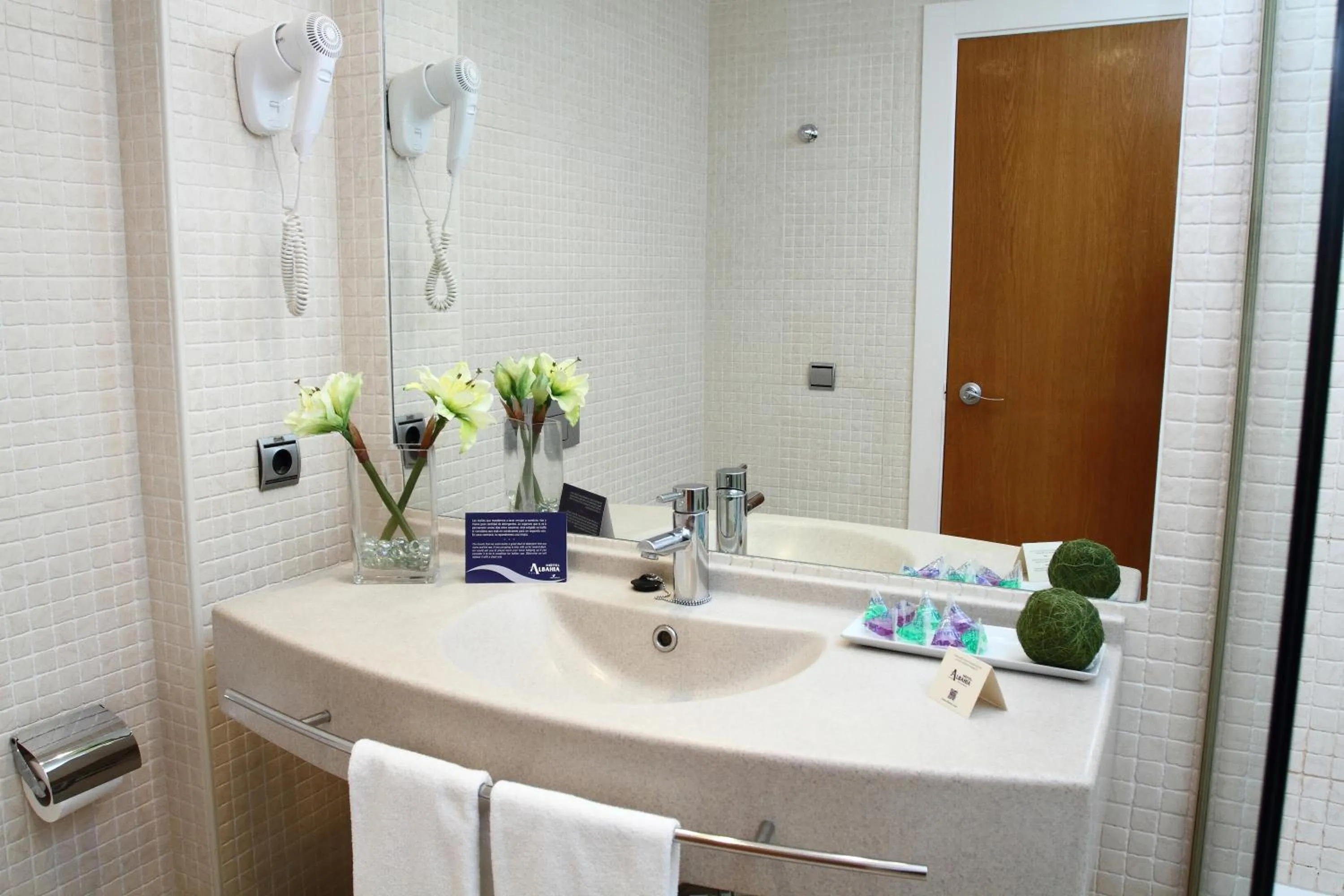 Toilet in Hotel Albahia Alicante