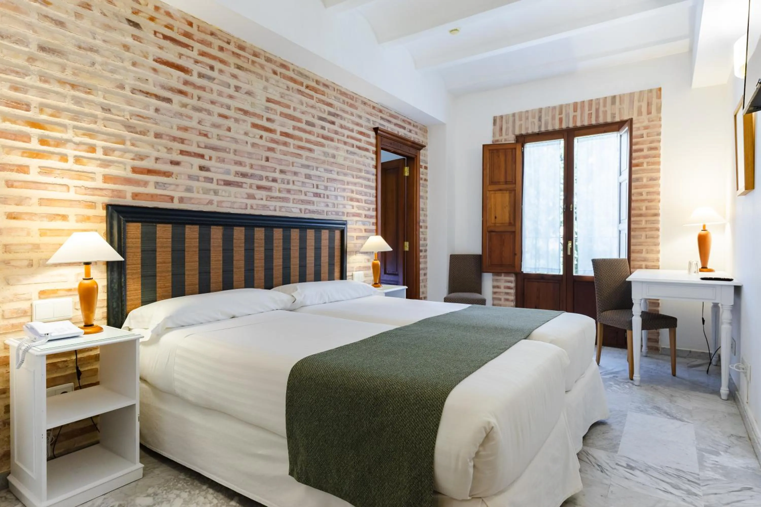 Bed in Ad Hoc Parque