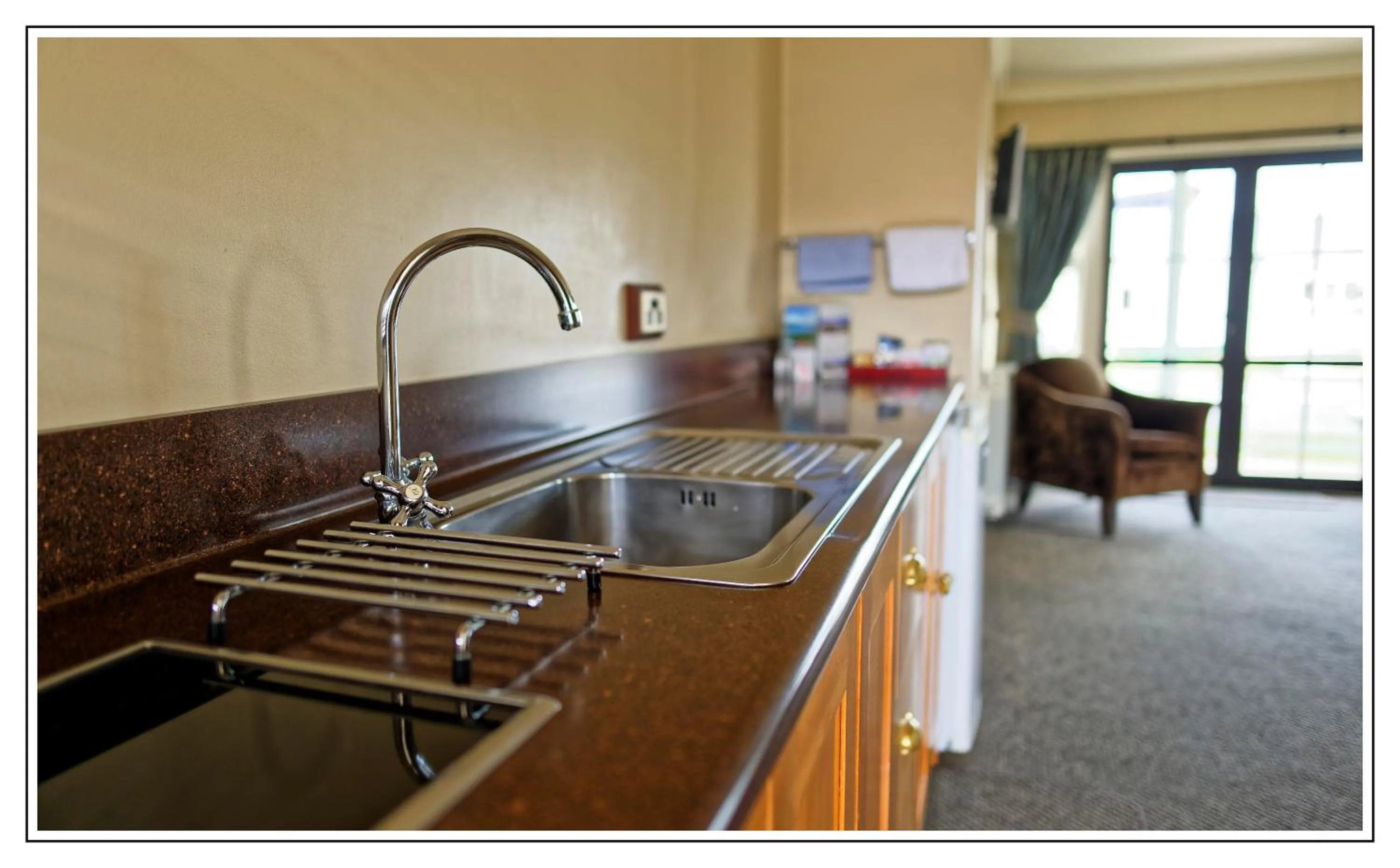 Coffee/tea facilities in Lantern Court Motel