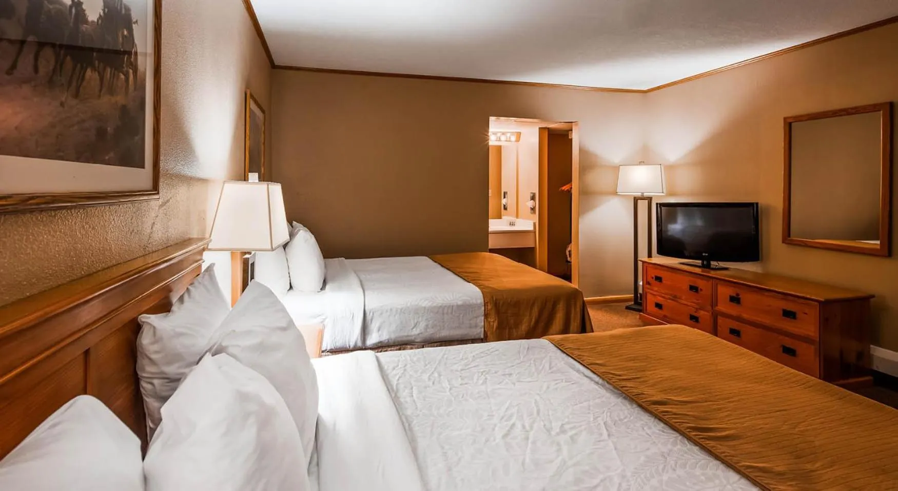 Photo of the whole room, Bed in Deadwood Miners Hotel & Restaurant