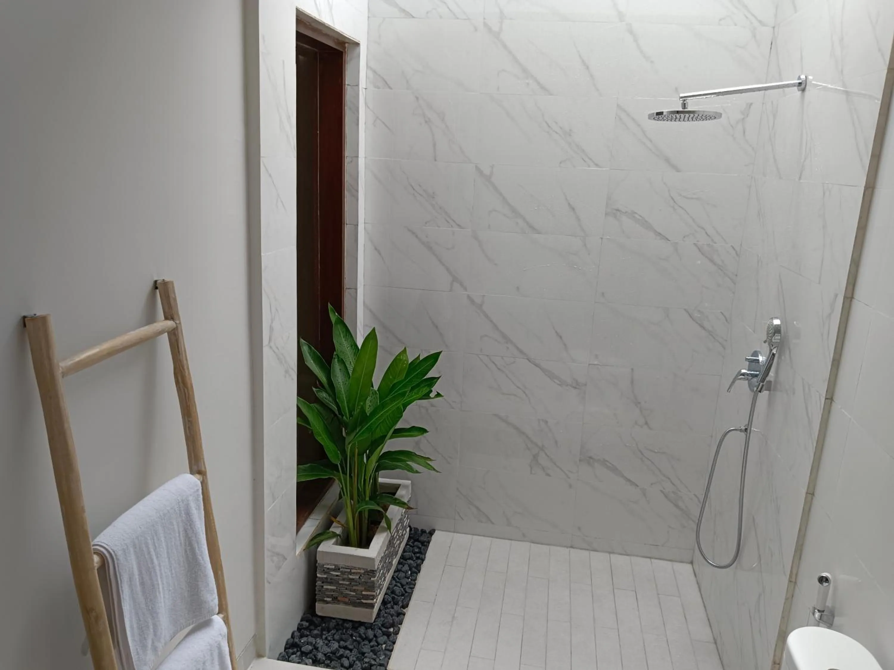 Bathroom in Kubu Garden Suites & Villas Nusa Dua