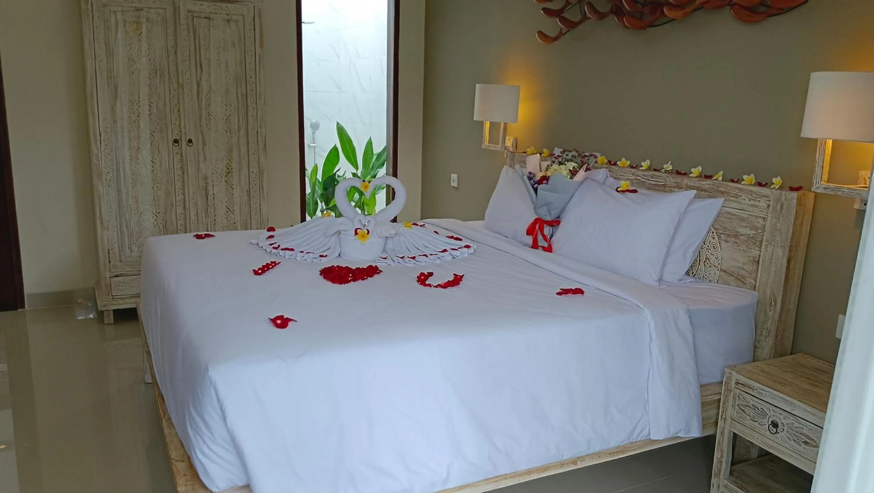 Bed in Kubu Garden Suites & Villas Nusa Dua