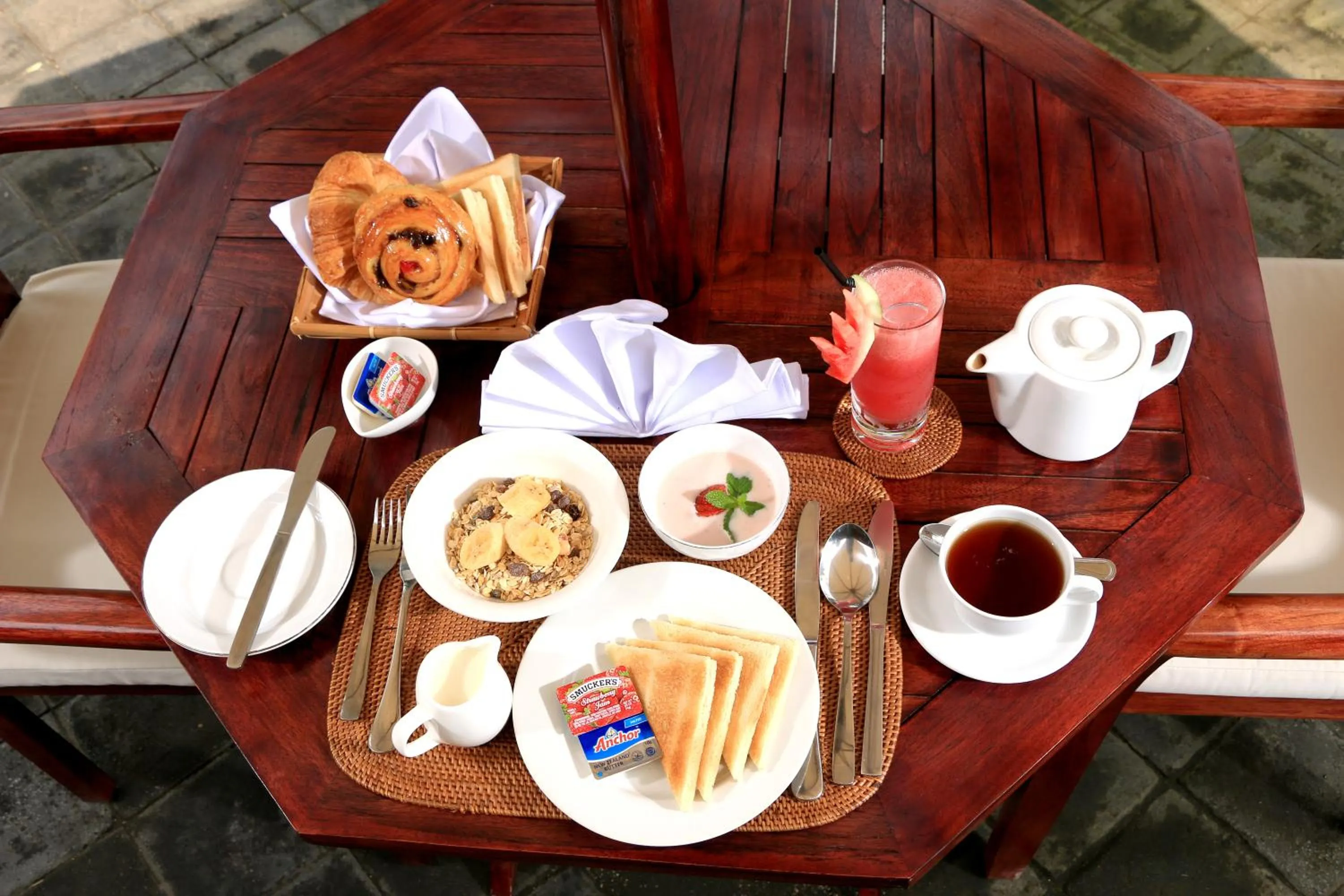 Food and drinks in Kubu Garden Suites & Villas Nusa Dua