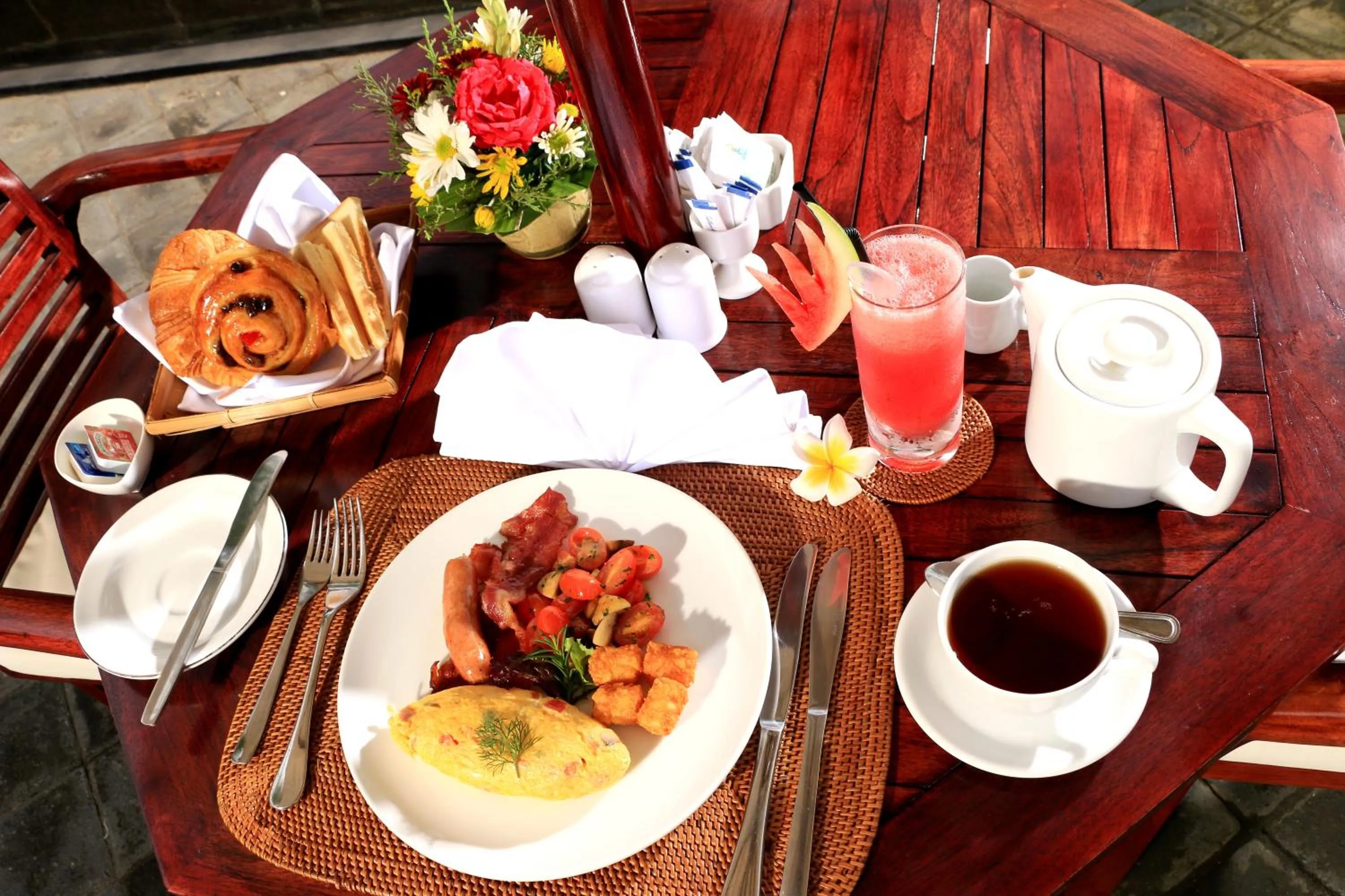 Food and drinks in Kubu Garden Suites & Villas Nusa Dua