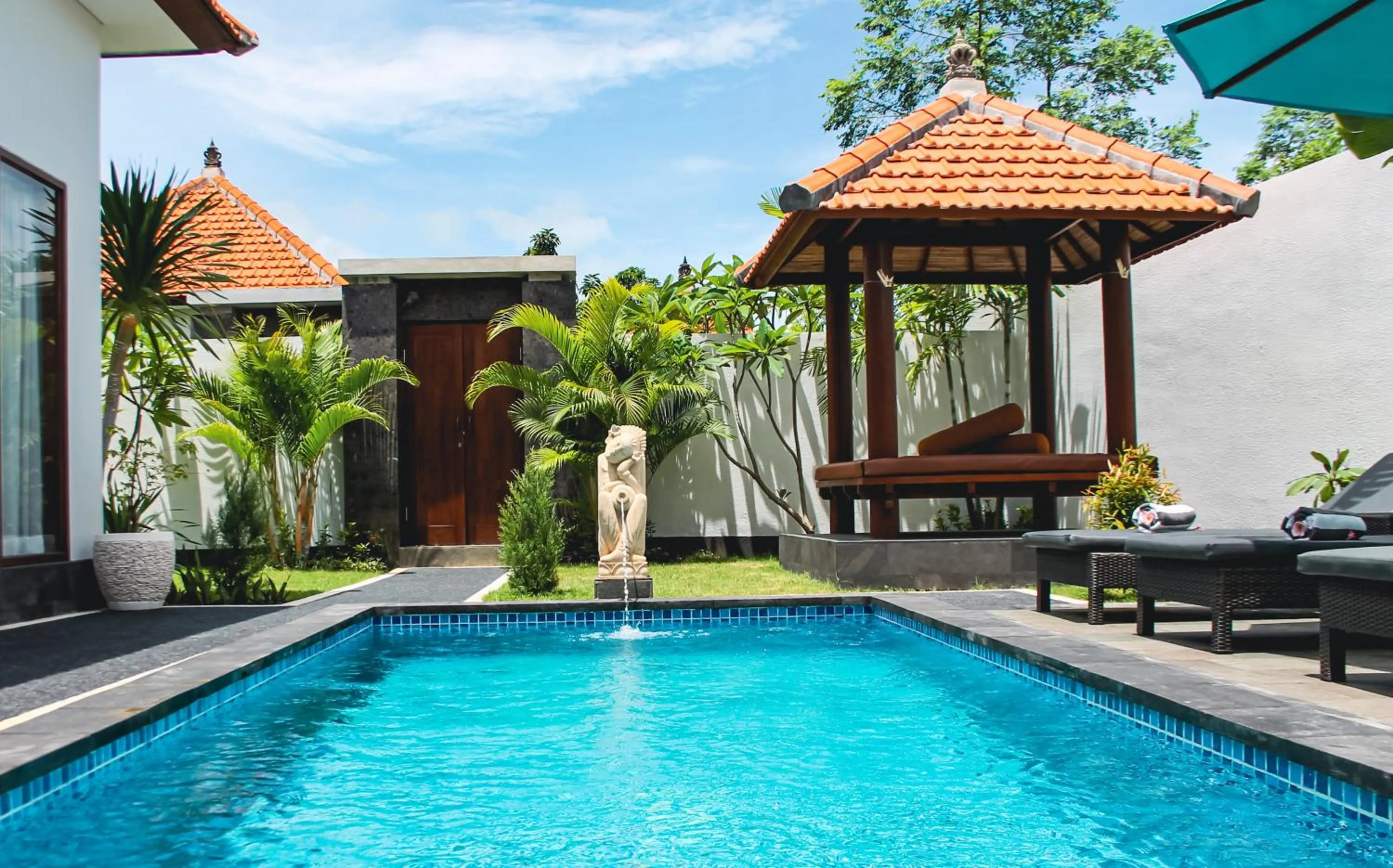 Swimming pool in Kubu Garden Suites & Villas Nusa Dua