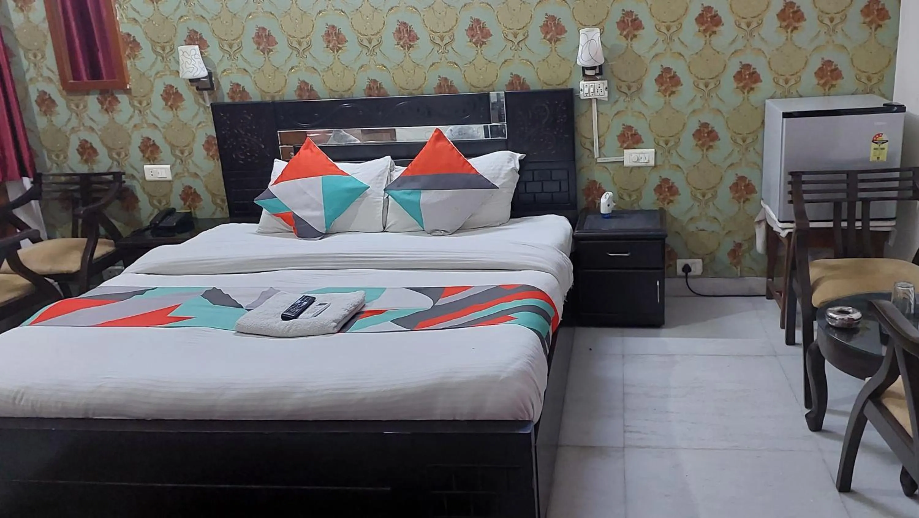 Bedroom, Bed in Hotel Ashray Noida