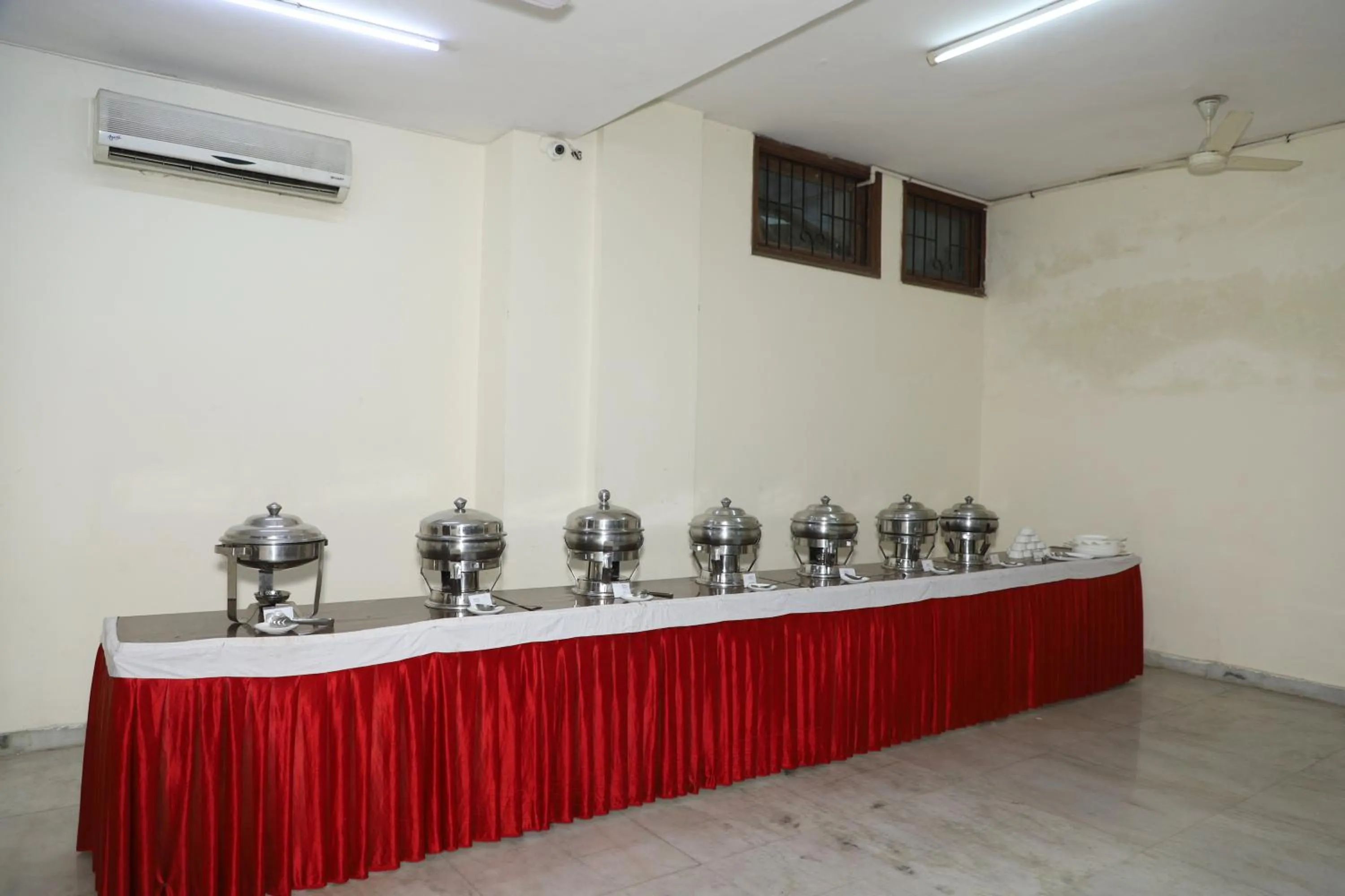 Banquet/Function facilities in Hotel Ashray Noida