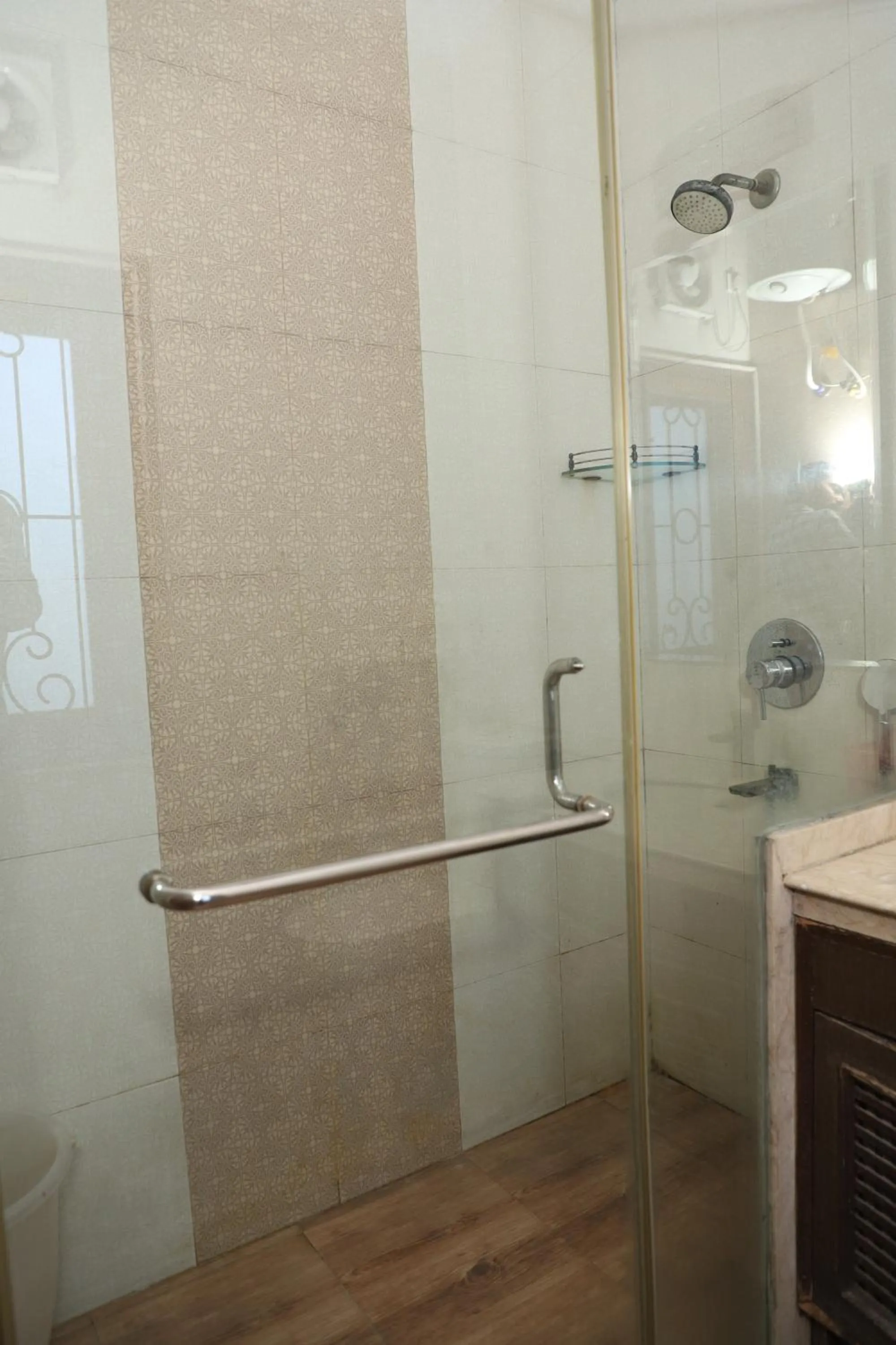 Bathroom in Hotel Ashray Noida