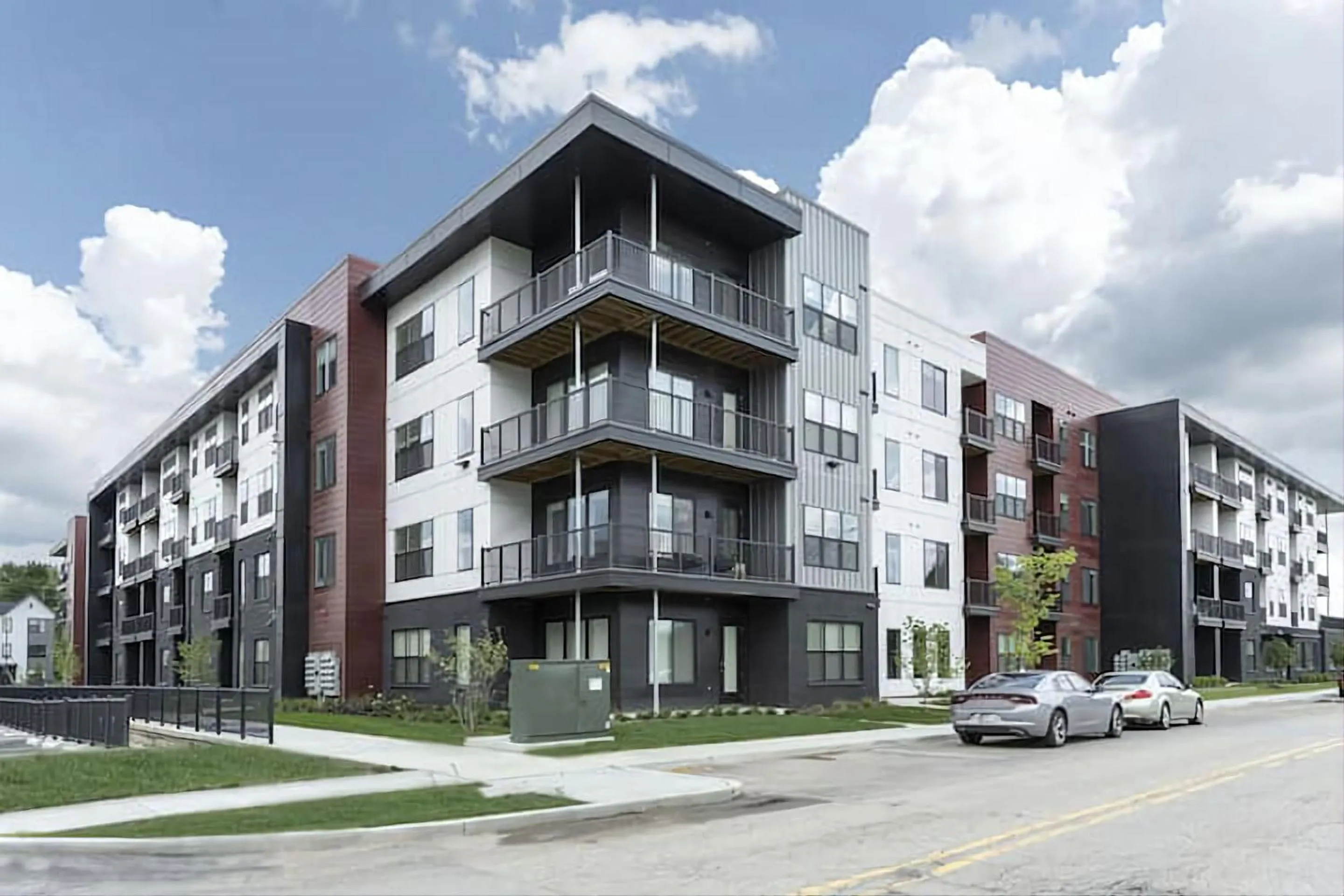 Property building in Contemporary 1 BDRM Apt with Pool Parking Gym