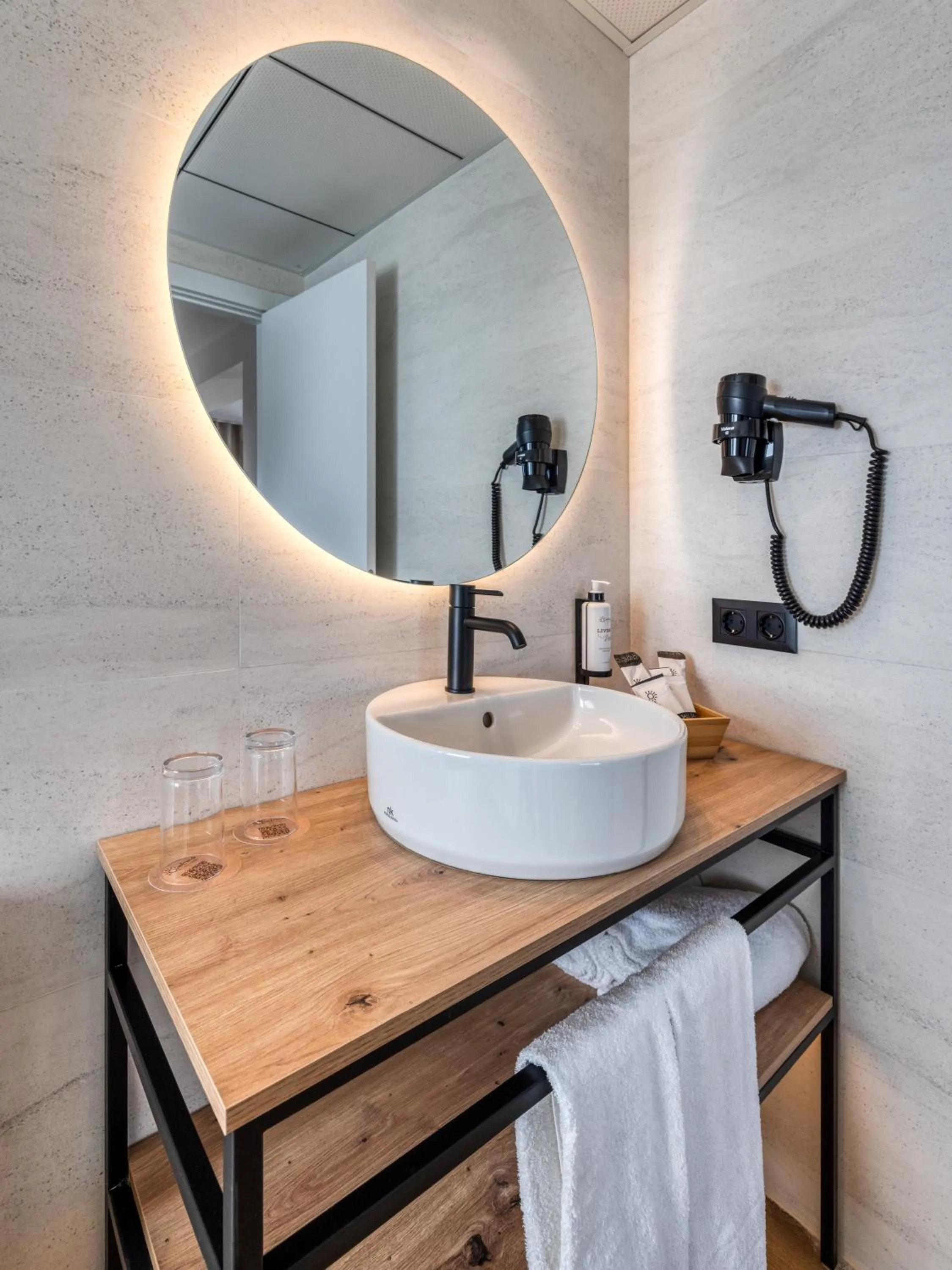 Bathroom in Ohtels Gran Hotel Almeria