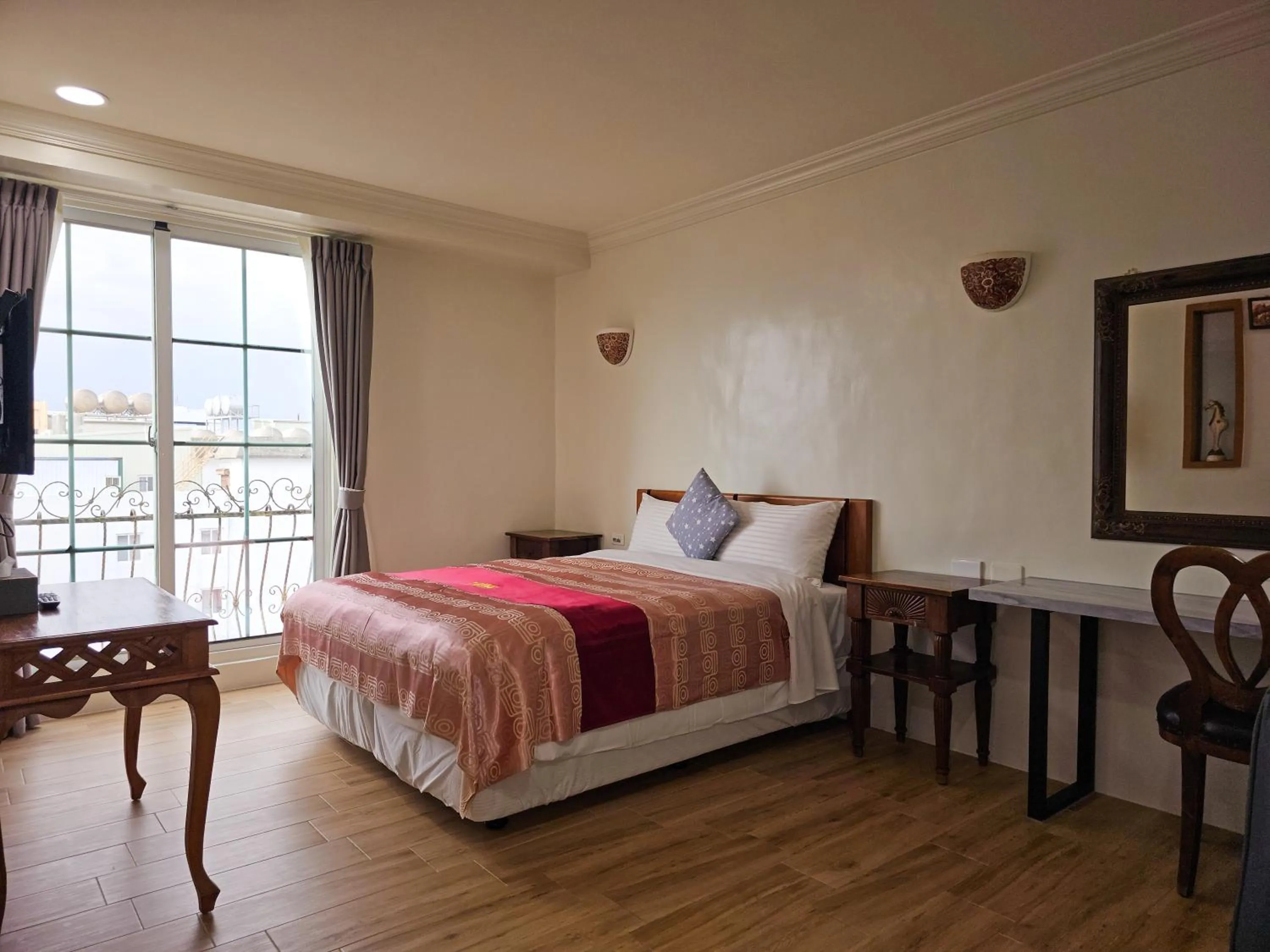 Shower, Bed in Kenting Garden Homestay