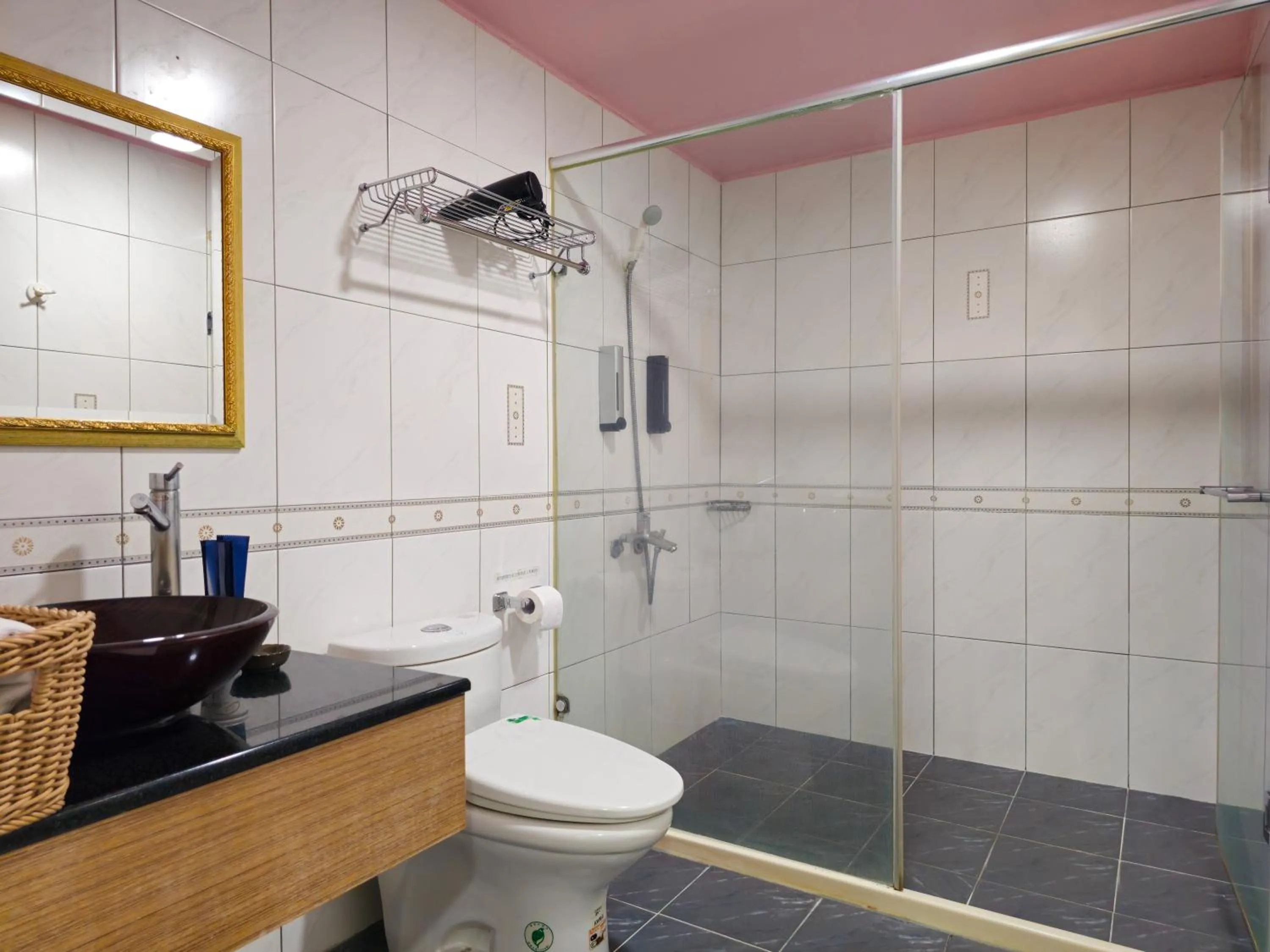 Shower in Kenting Garden Homestay