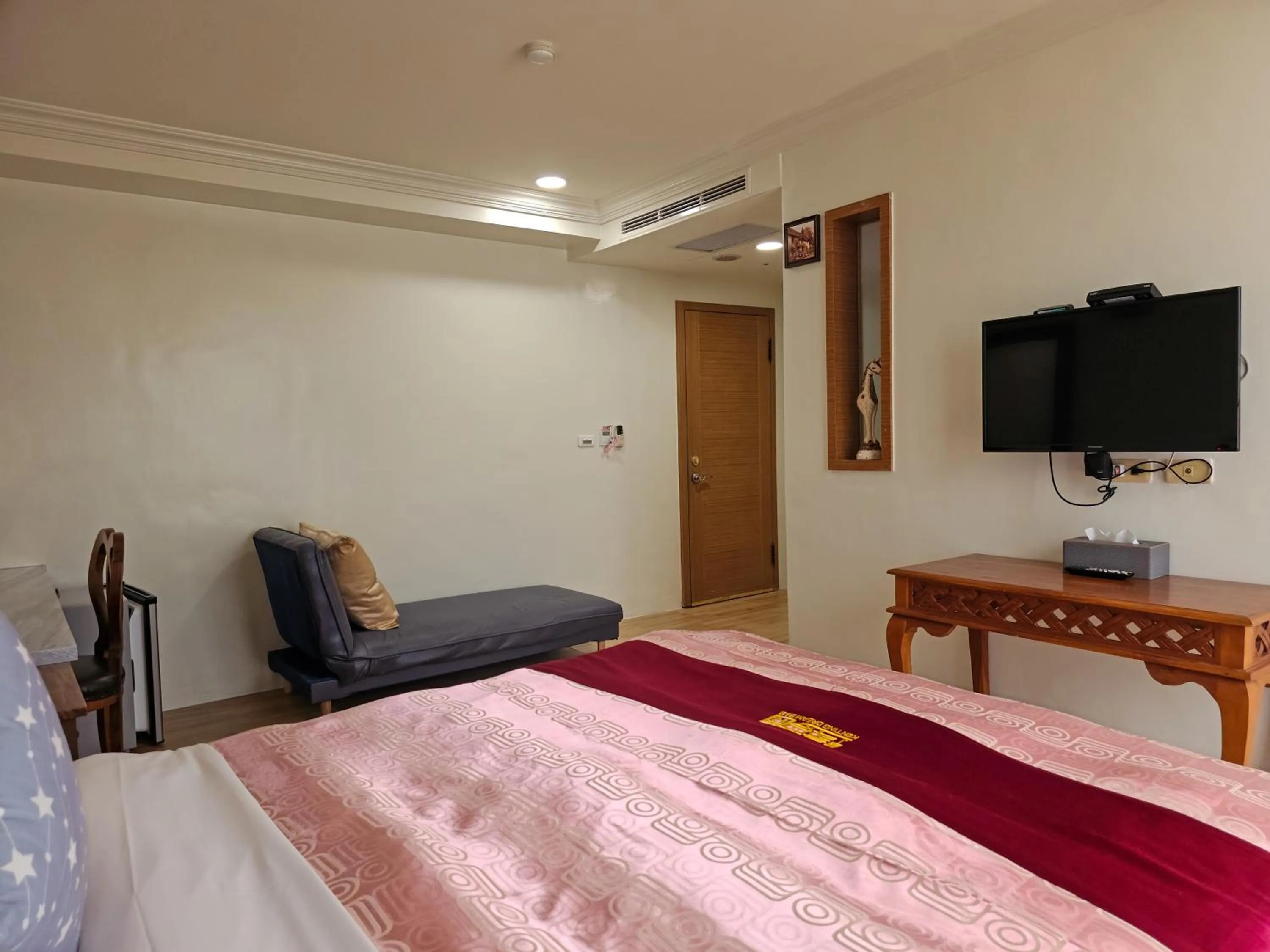 Photo of the whole room, Bed in Kenting Garden Homestay