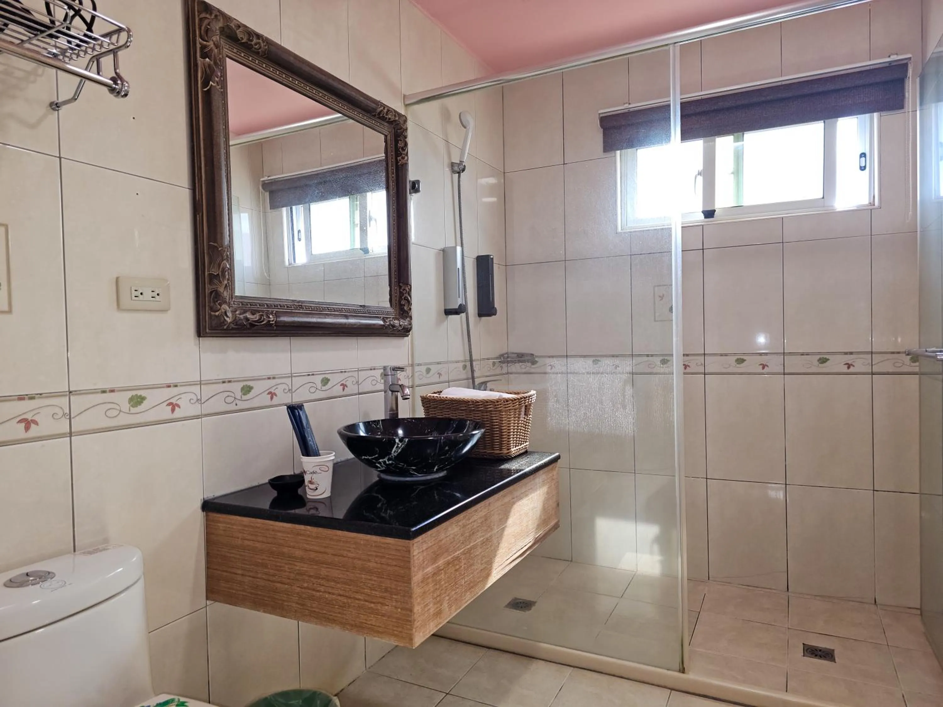 Shower in Kenting Garden Homestay