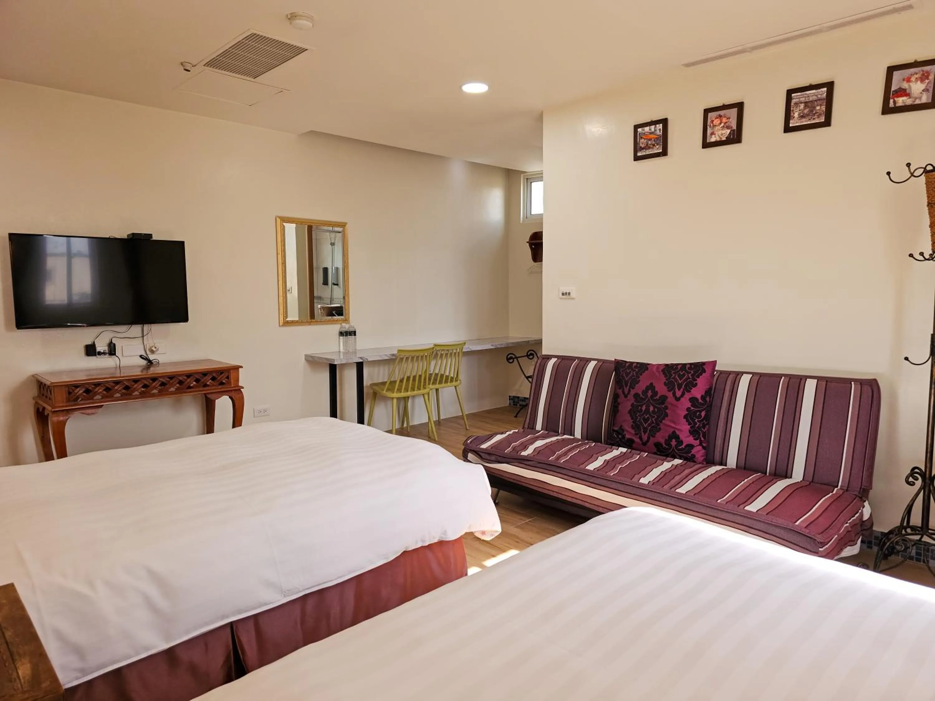 Photo of the whole room, Bed in Kenting Garden Homestay