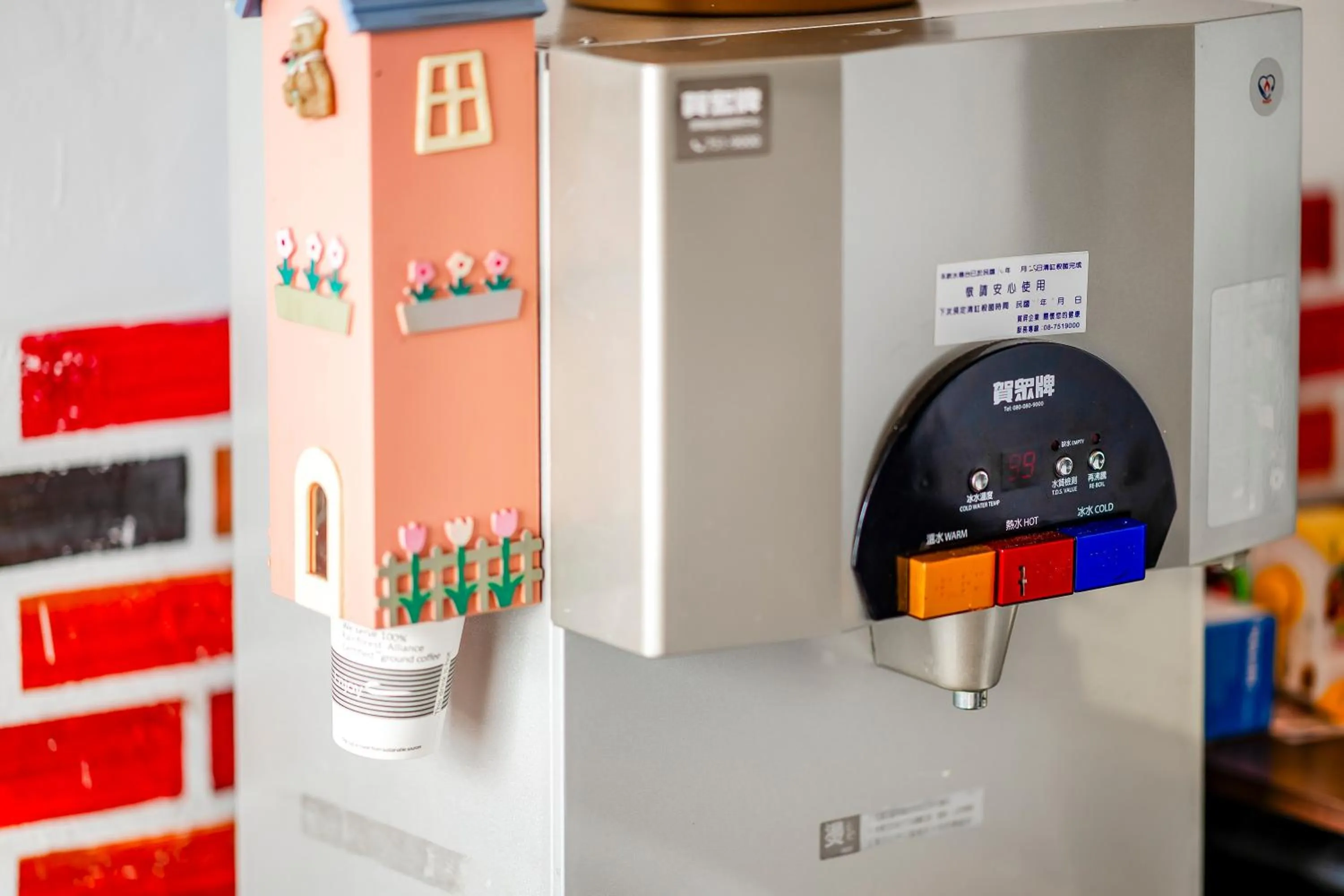 Coffee/tea facilities in Wei Yuan Hotel