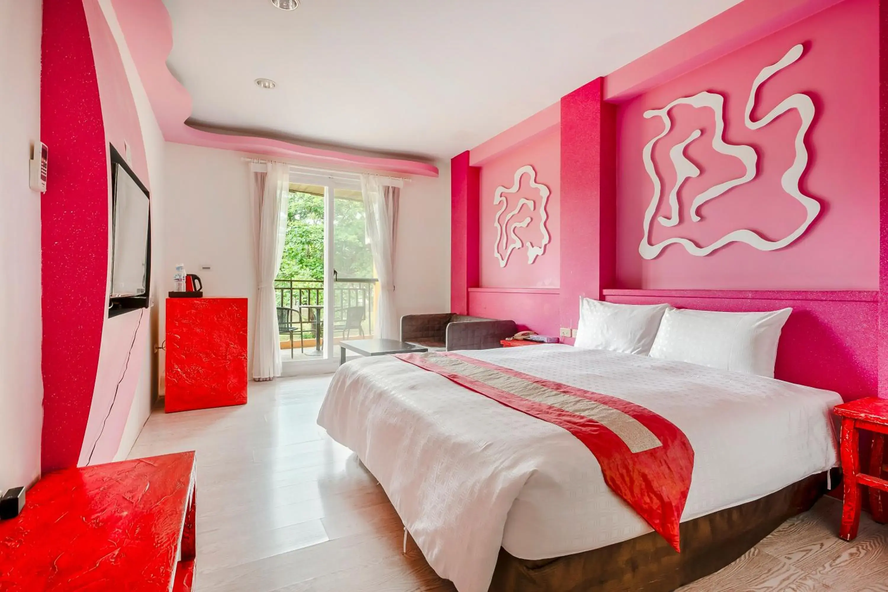 Double Room with Mountain View in Wei Yuan Hotel Double Room with Mountain View in Wei Yuan Hotel