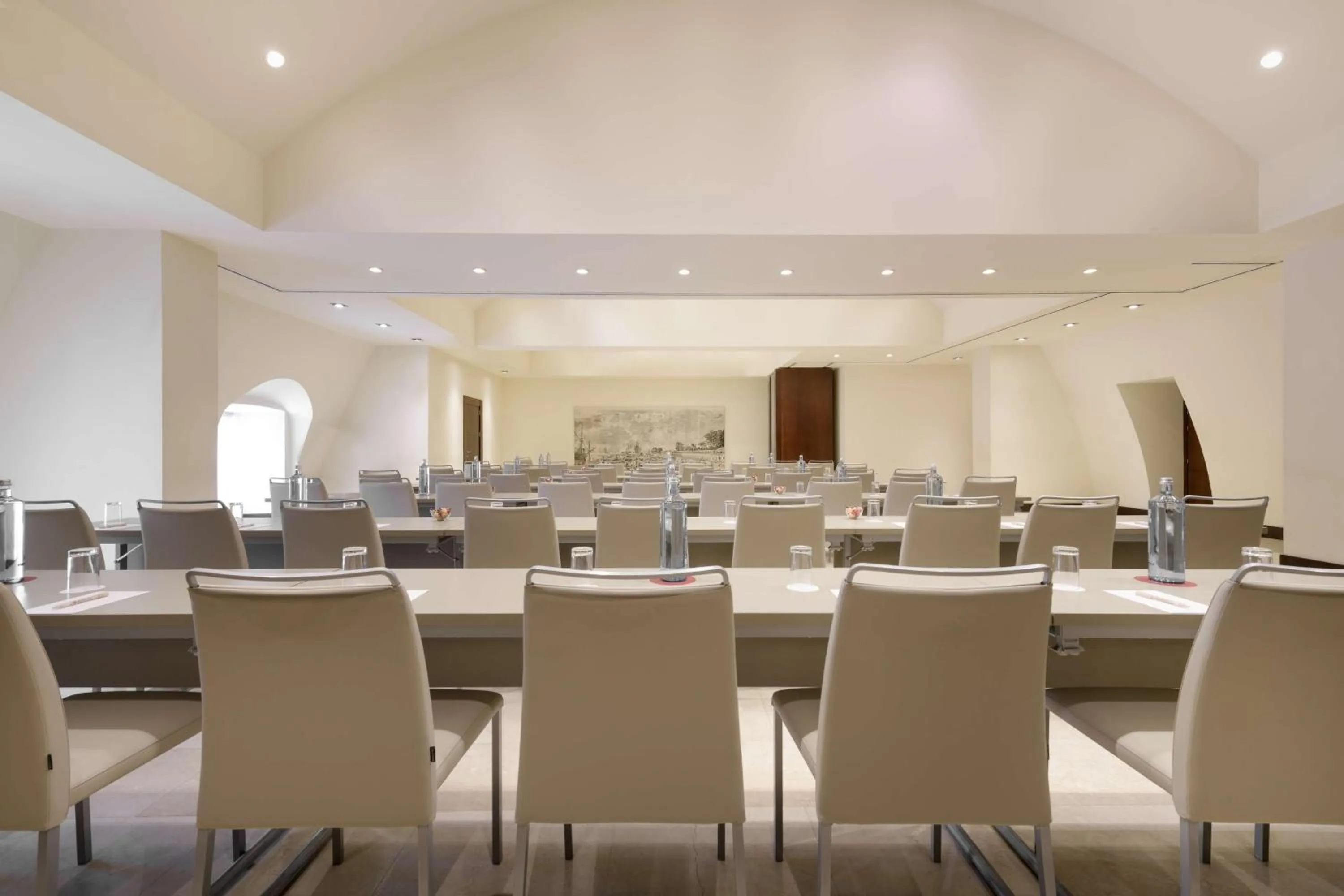 Meeting/conference room in NH Collection Palacio de Aranjuez