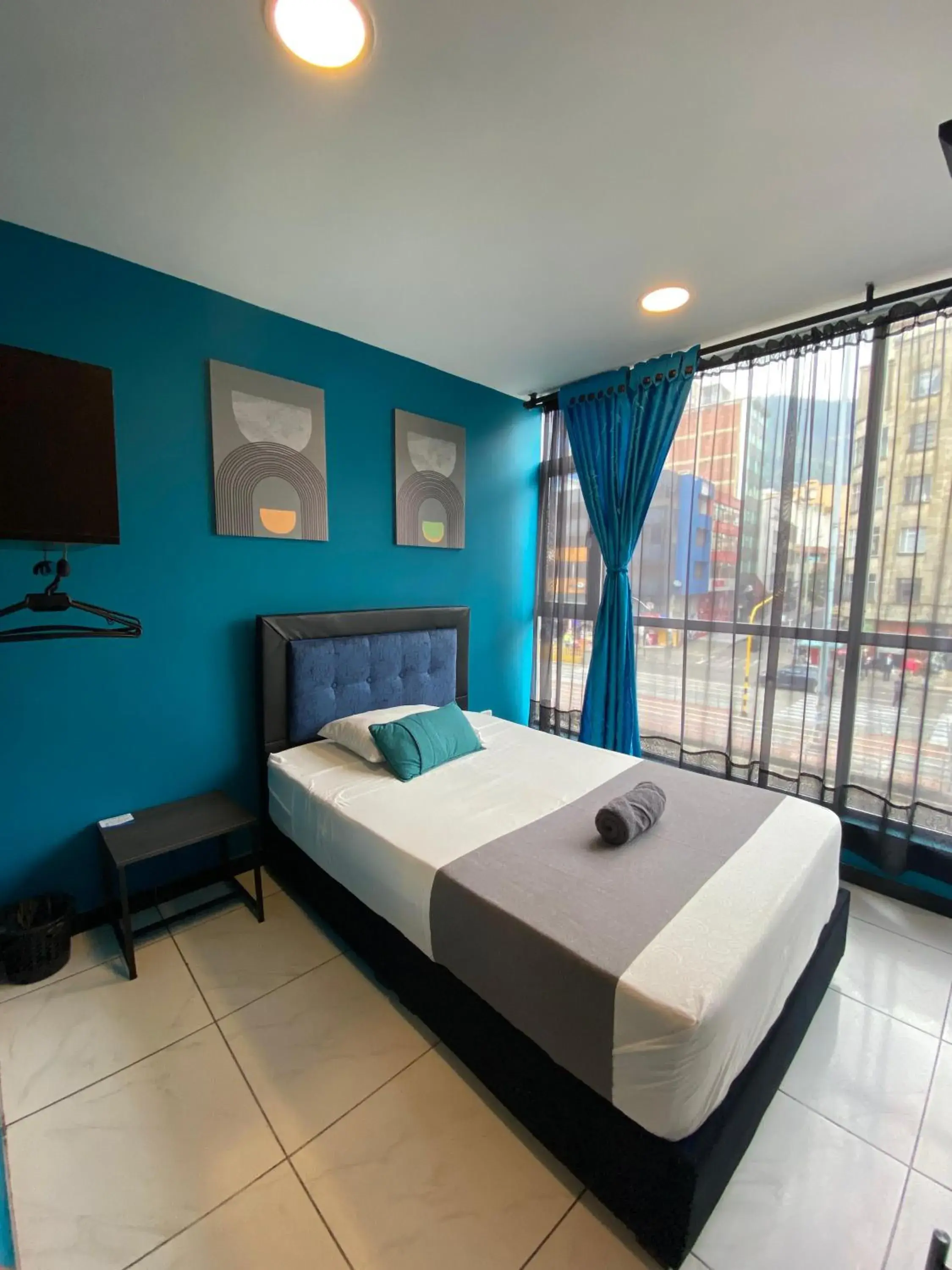 Single Room in Hotel HILLS BOGOTA Single Room in Hotel HILLS BOGOTA