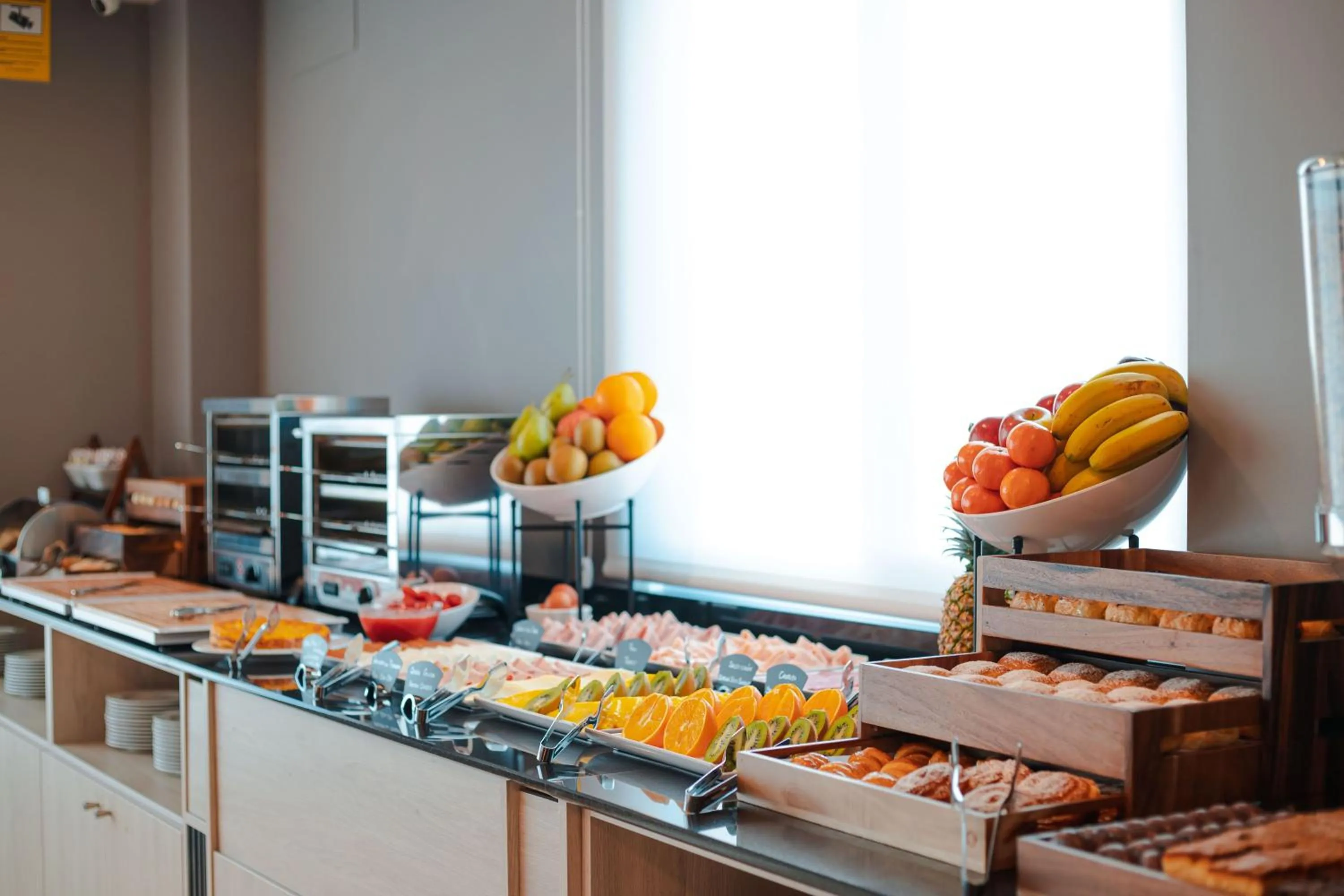 Buffet breakfast in Hotel Monte Rozas