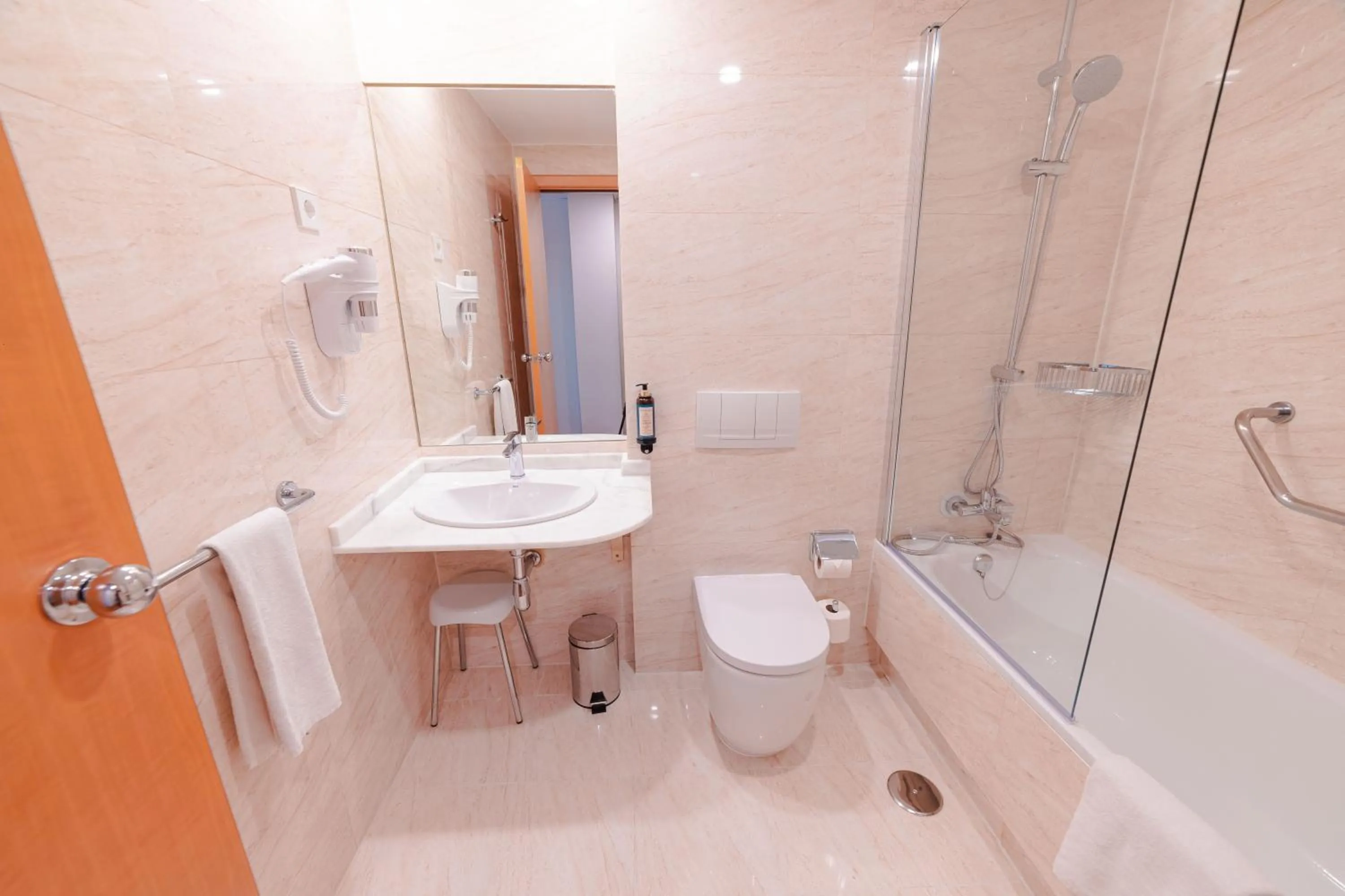 Bathroom in Hotel Monte Rozas