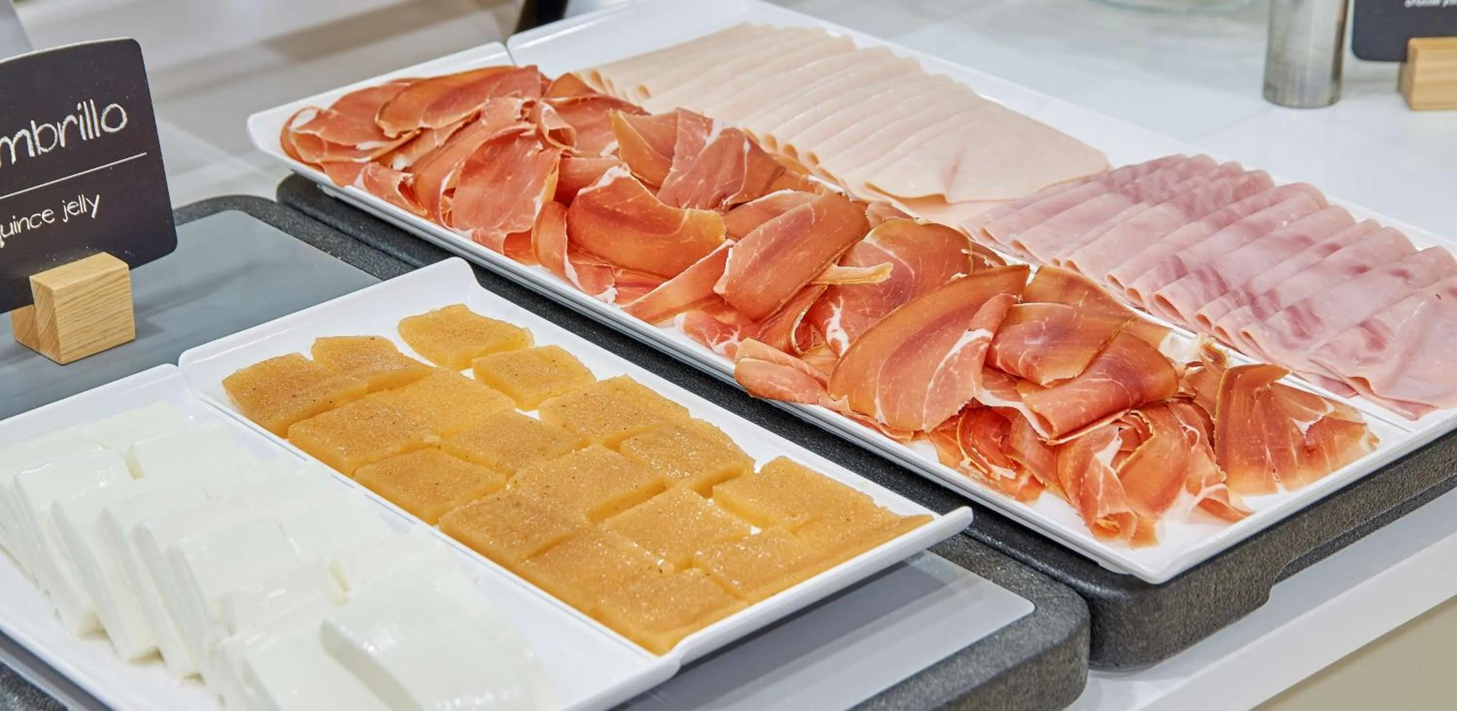 Breakfast in NH Valencia Las Ciencias