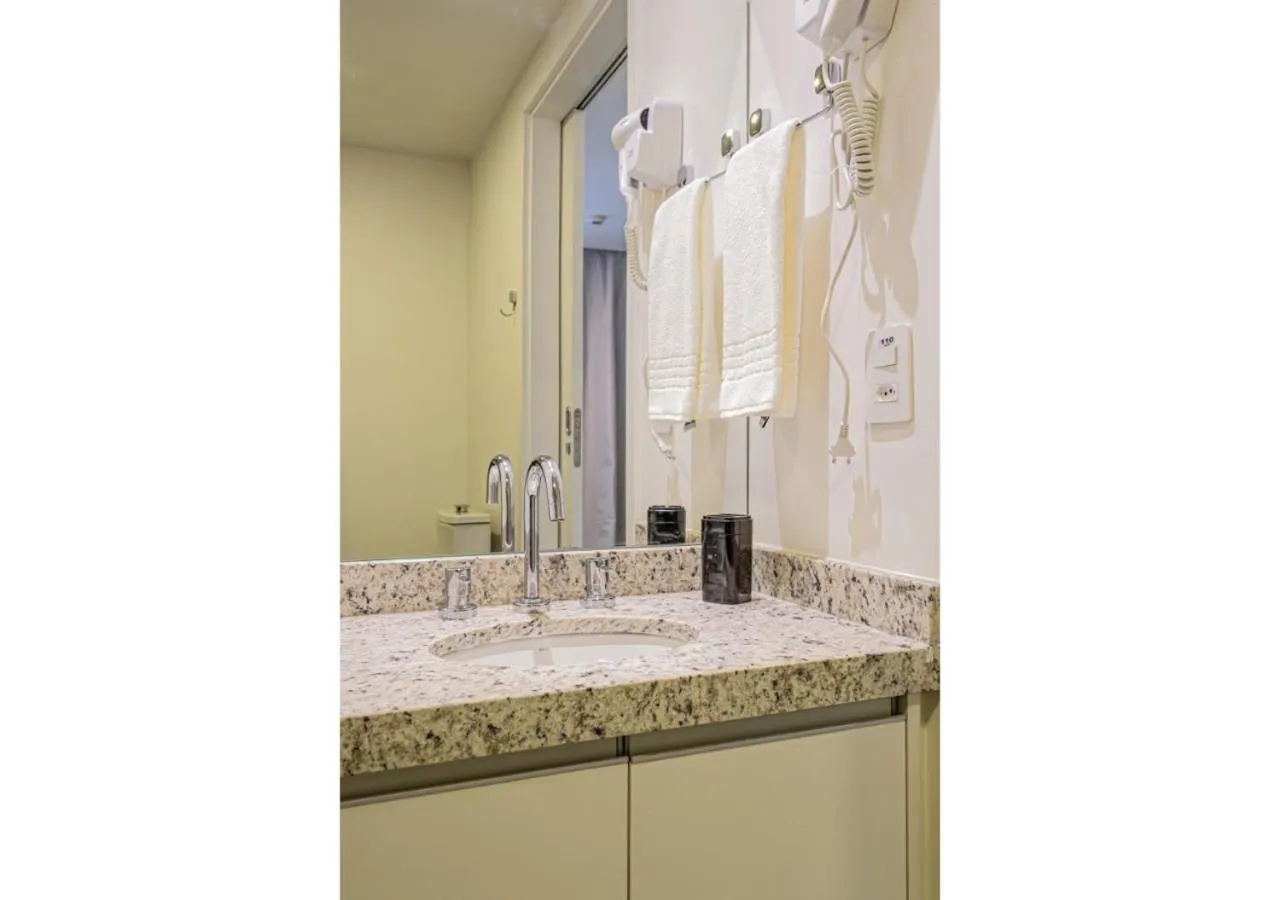 Bathroom in Charlie Sabiá Moema Essential