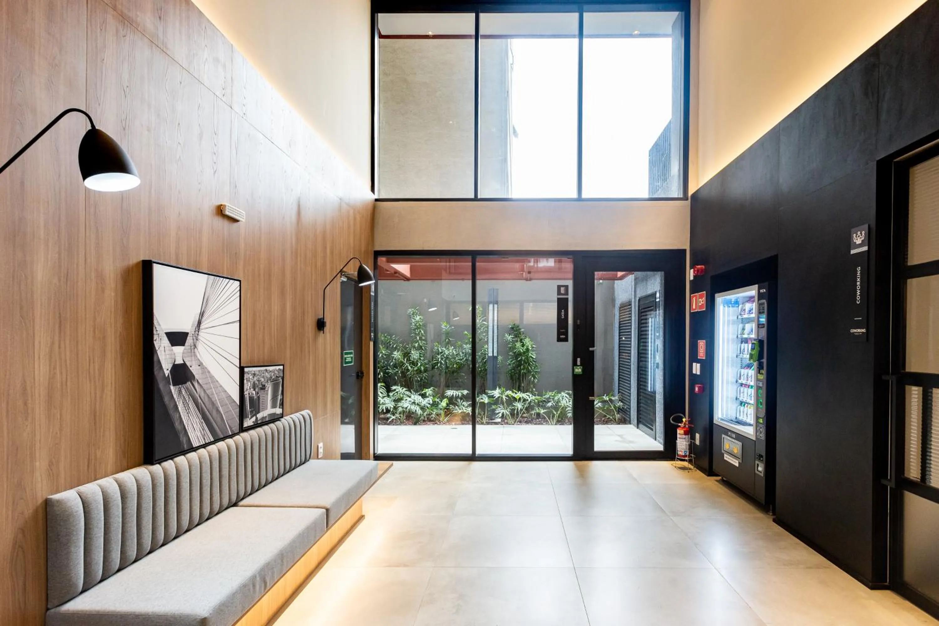 Day in Charlie Sabiá Moema Essential