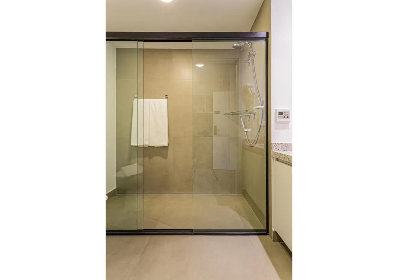 Shower in Charlie Sabiá Moema Essential