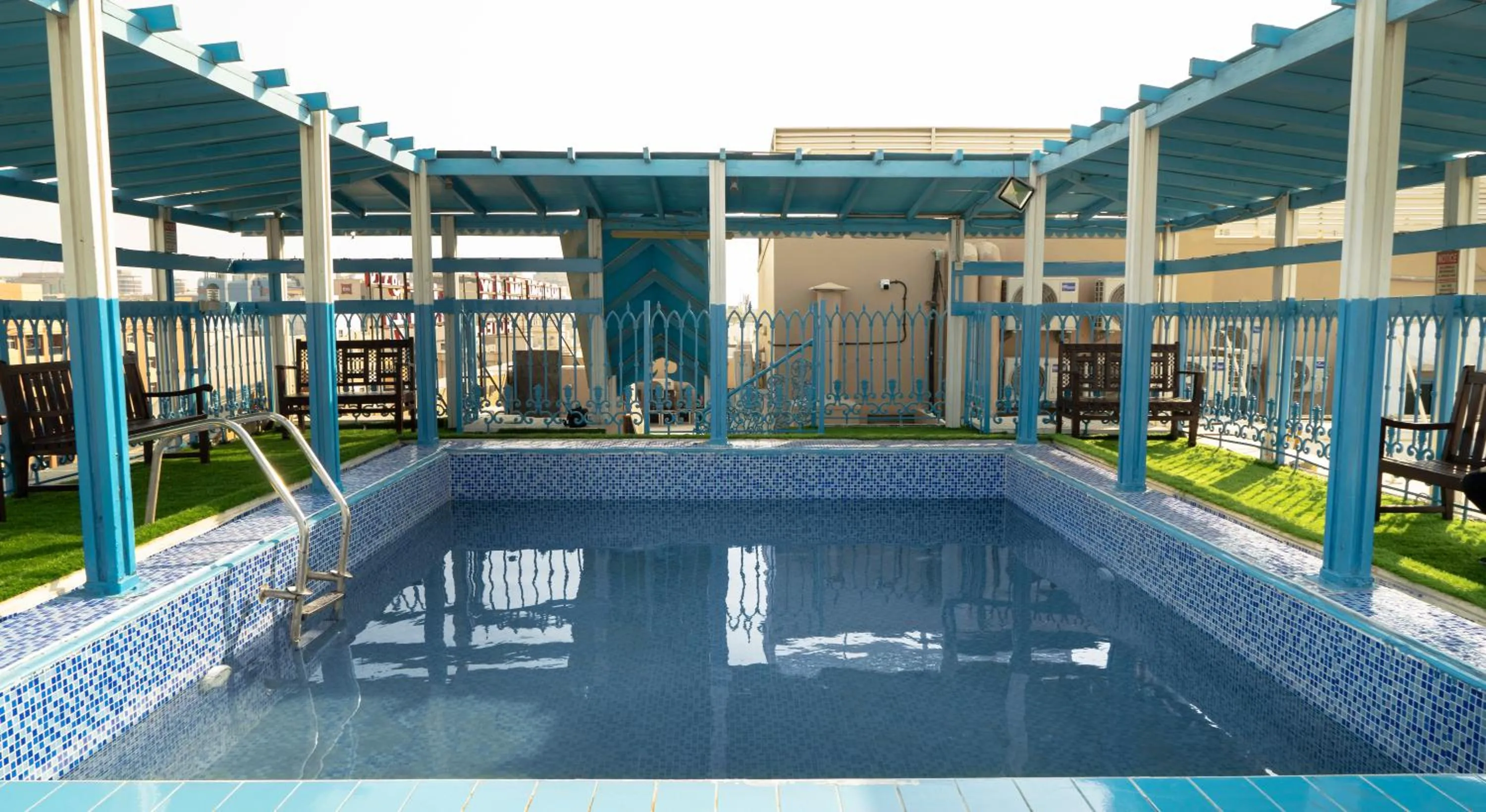 Swimming pool in BOONMAX Hotel