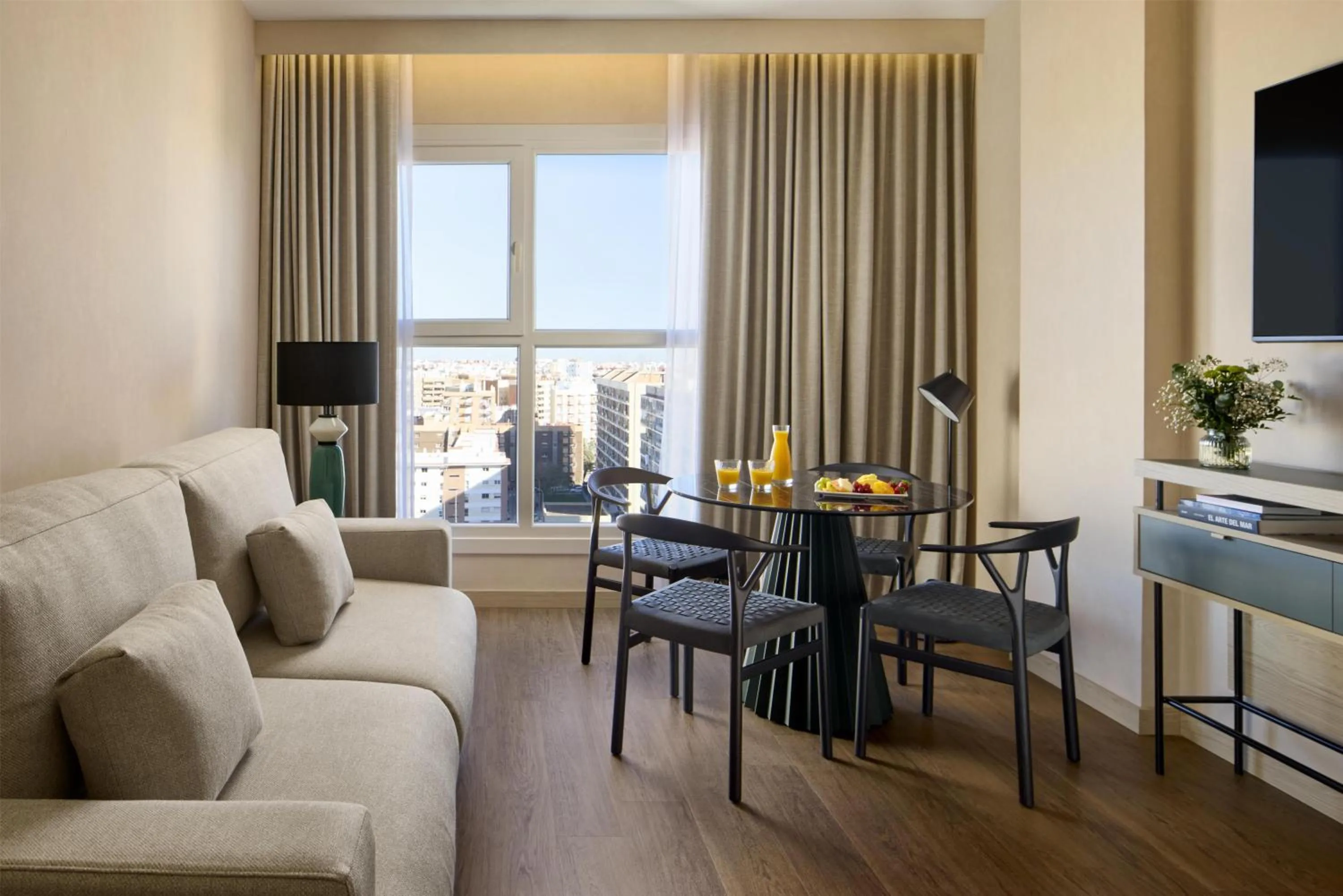 Property building in NH Valencia Center