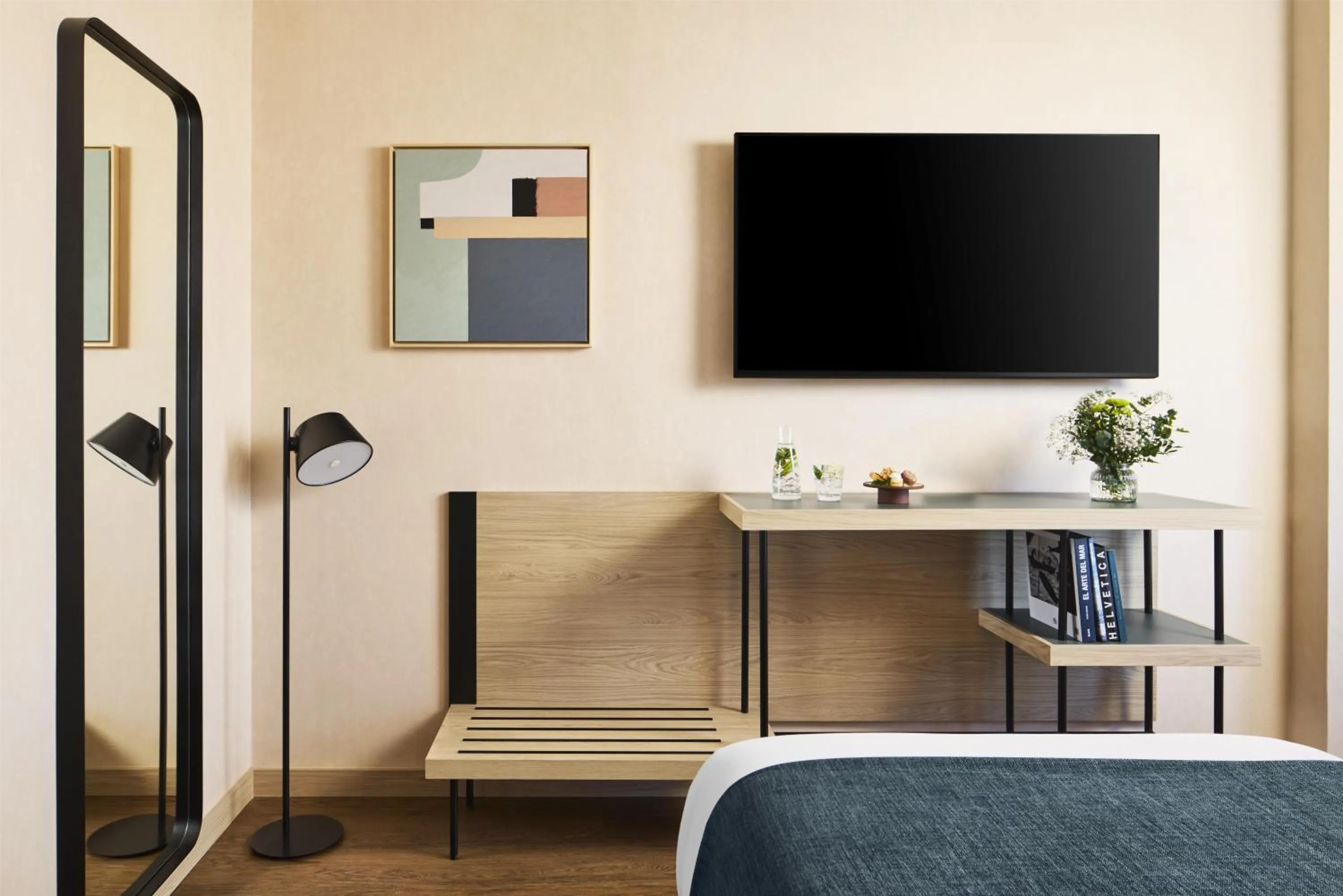 Bedroom, Bed in NH Valencia Center